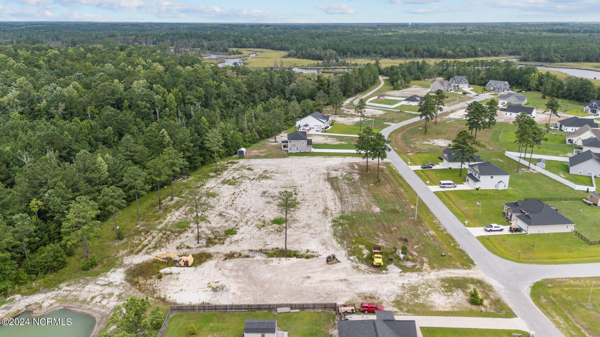 169 Finch Lane Property Photo 10