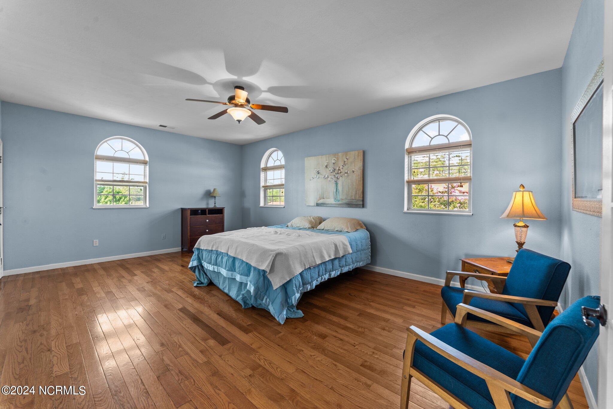 39 Beach Road Property Photo 10