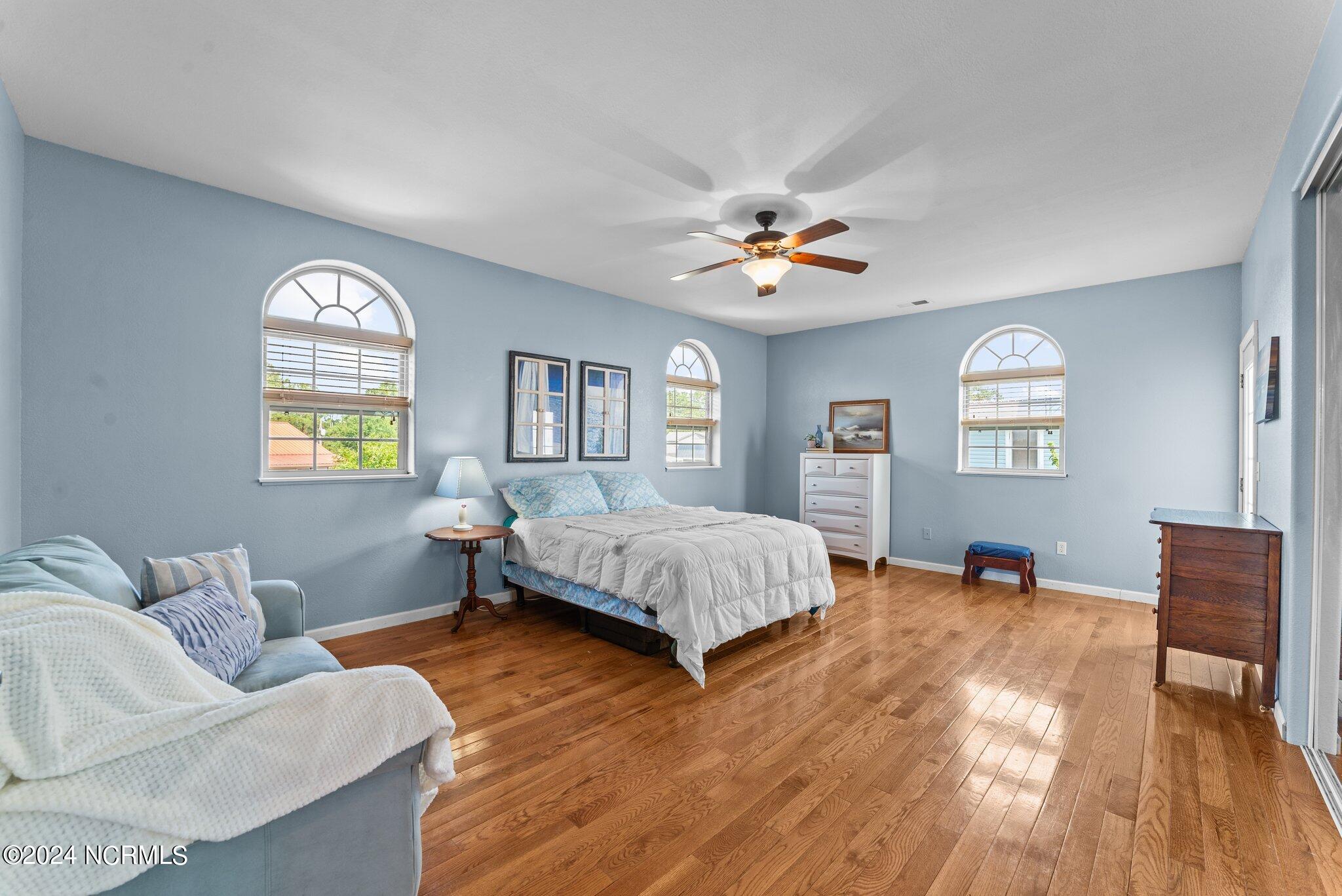 39 Beach Road Property Photo 13
