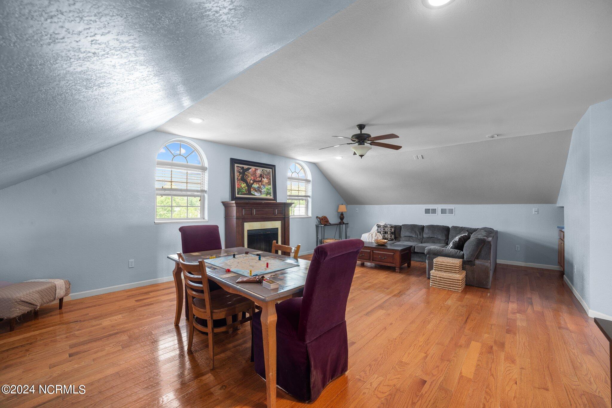 39 Beach Road Property Photo 38