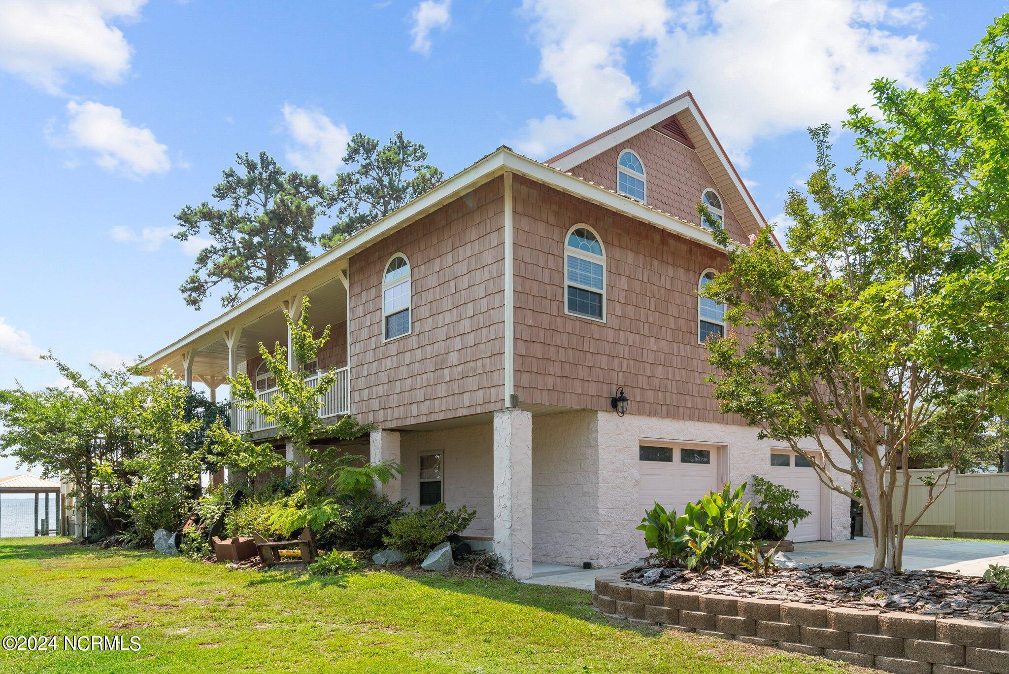 39 Beach Road Property Photo 43