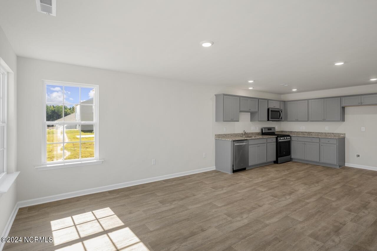 107 Pioneer Drive Property Photo 8