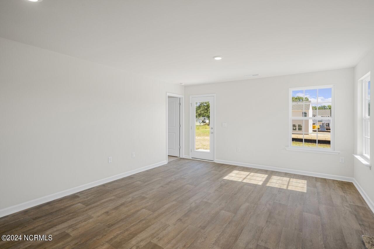 107 Pioneer Drive Property Photo 11