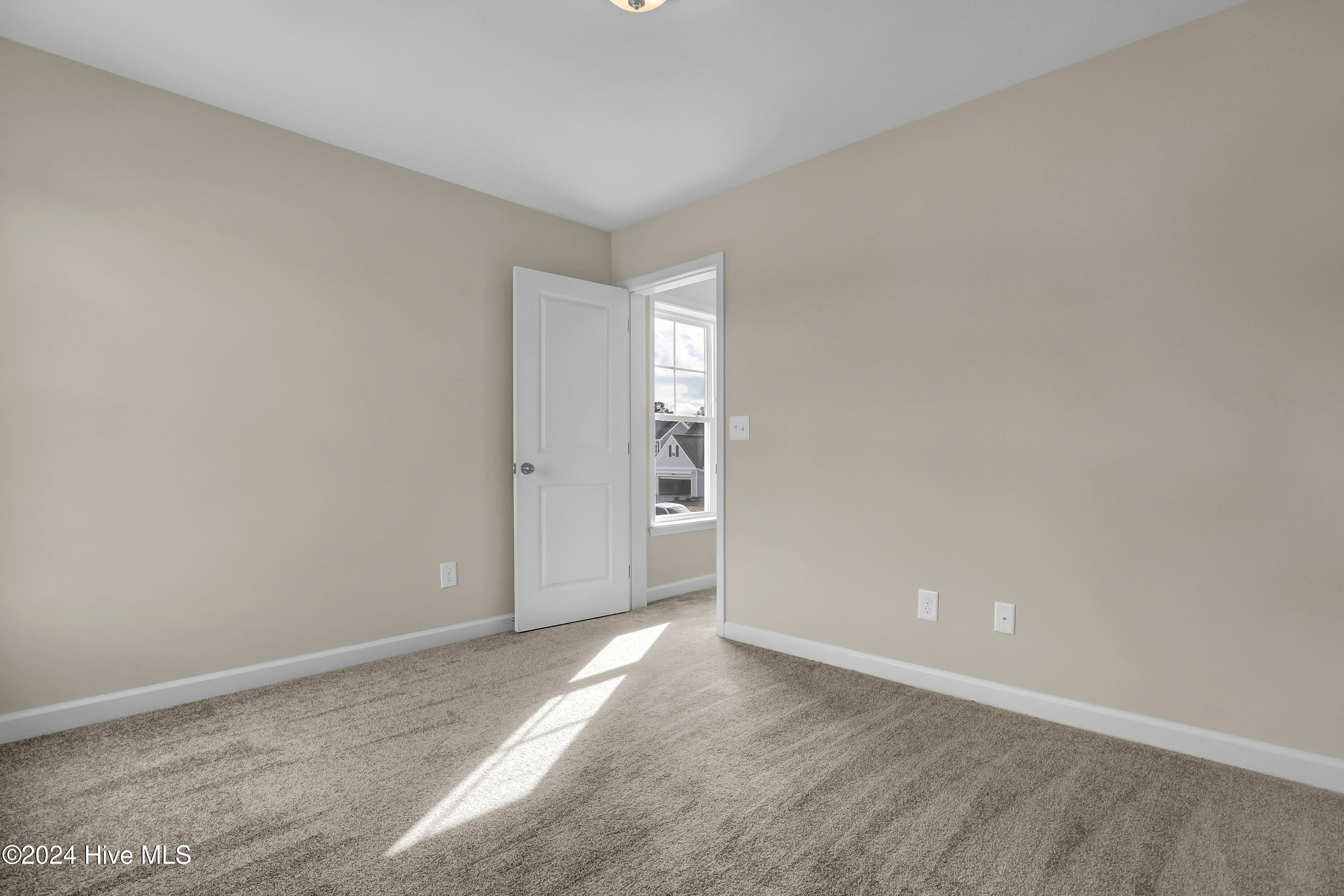 503 Yellow Birch Way Property Photo 16