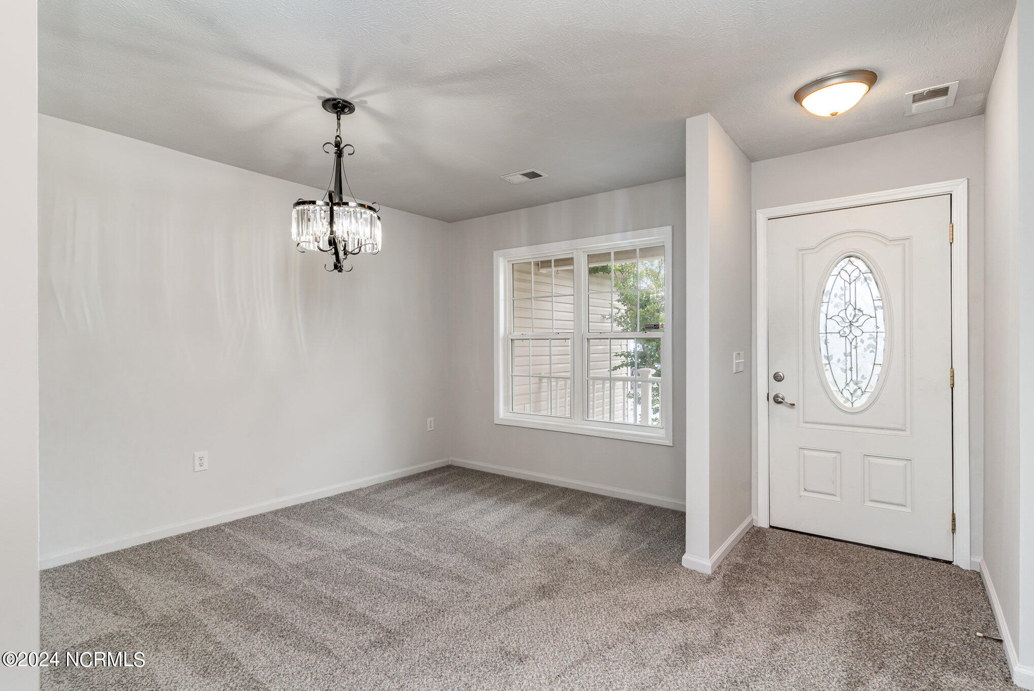 2914 Bay Village Street Property Photo 6