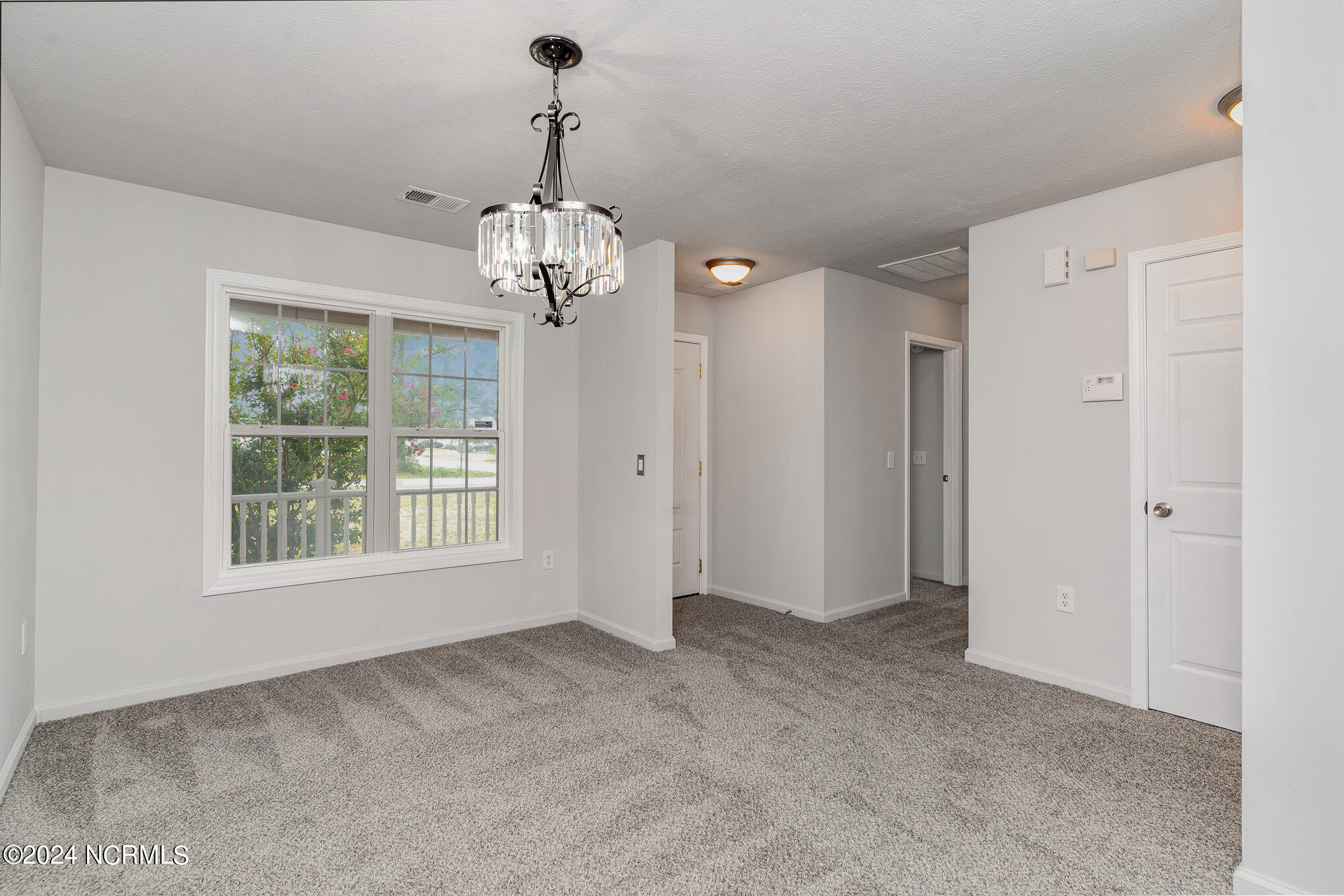 2914 Bay Village Street Property Photo 8