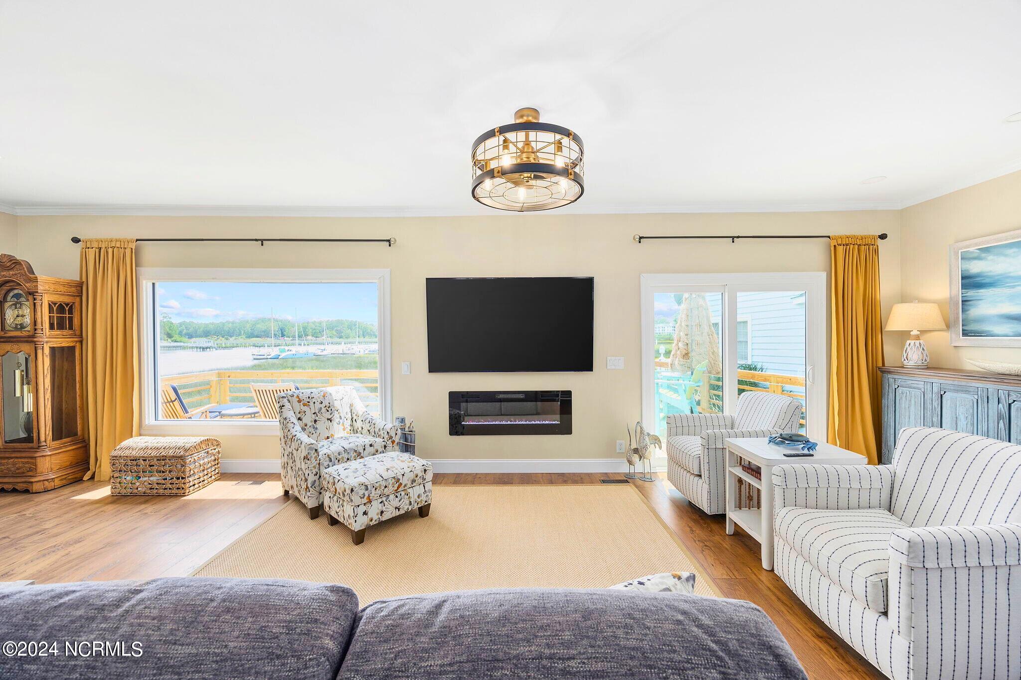 4524 Landing Road Property Photo 6