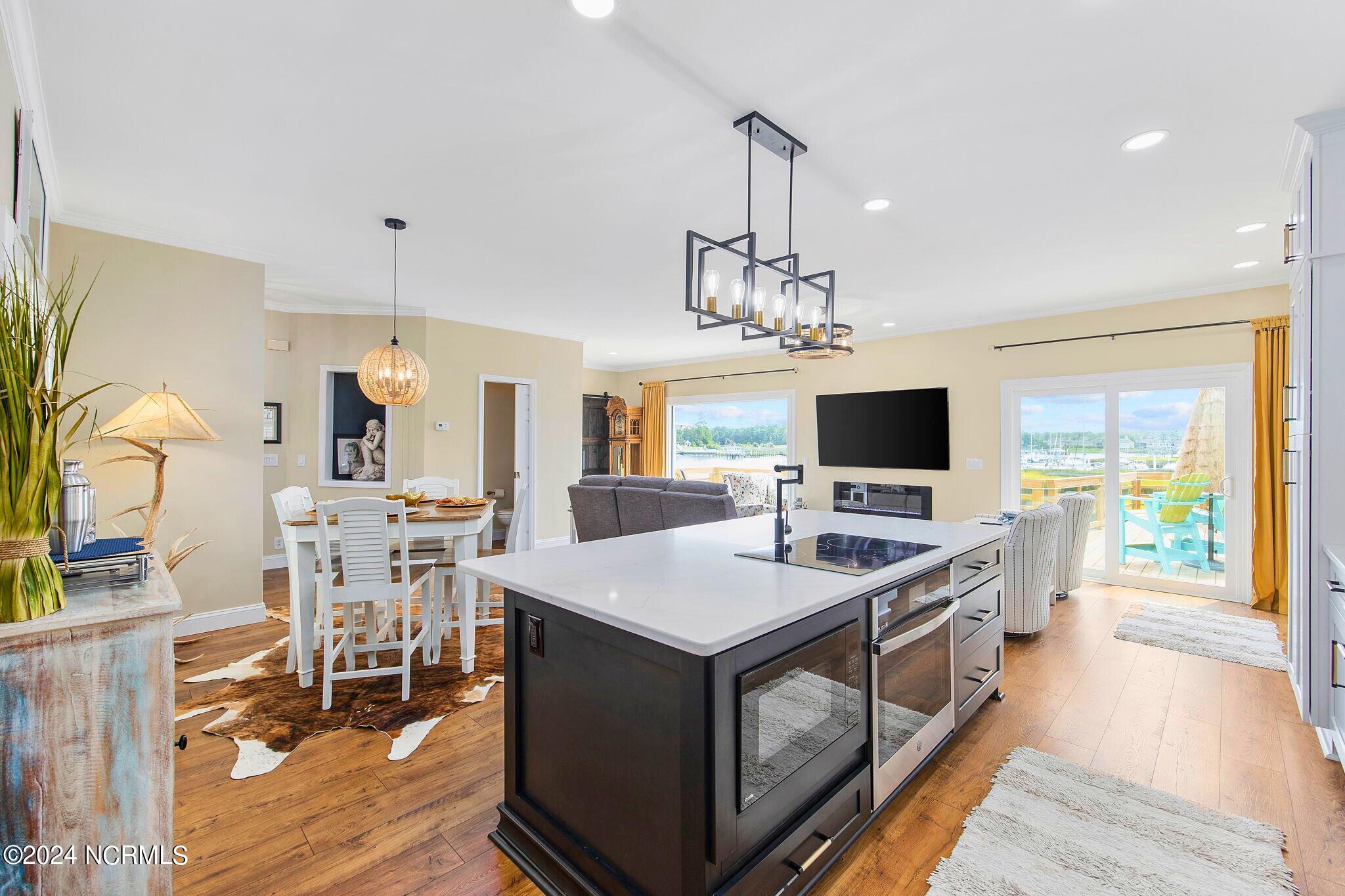 4524 Landing Road Property Photo 14