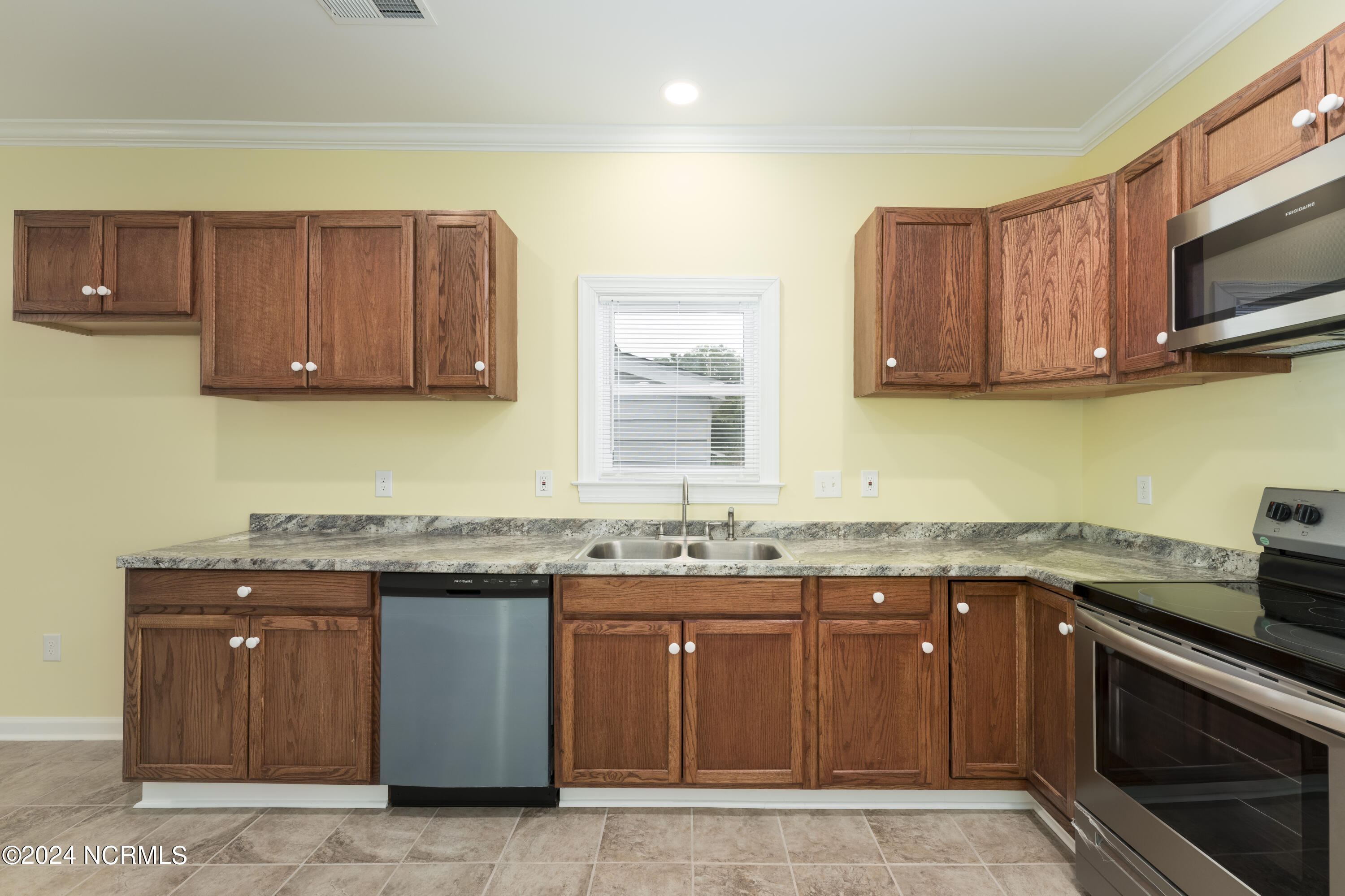 1012 Fanning Street Property Photo 10