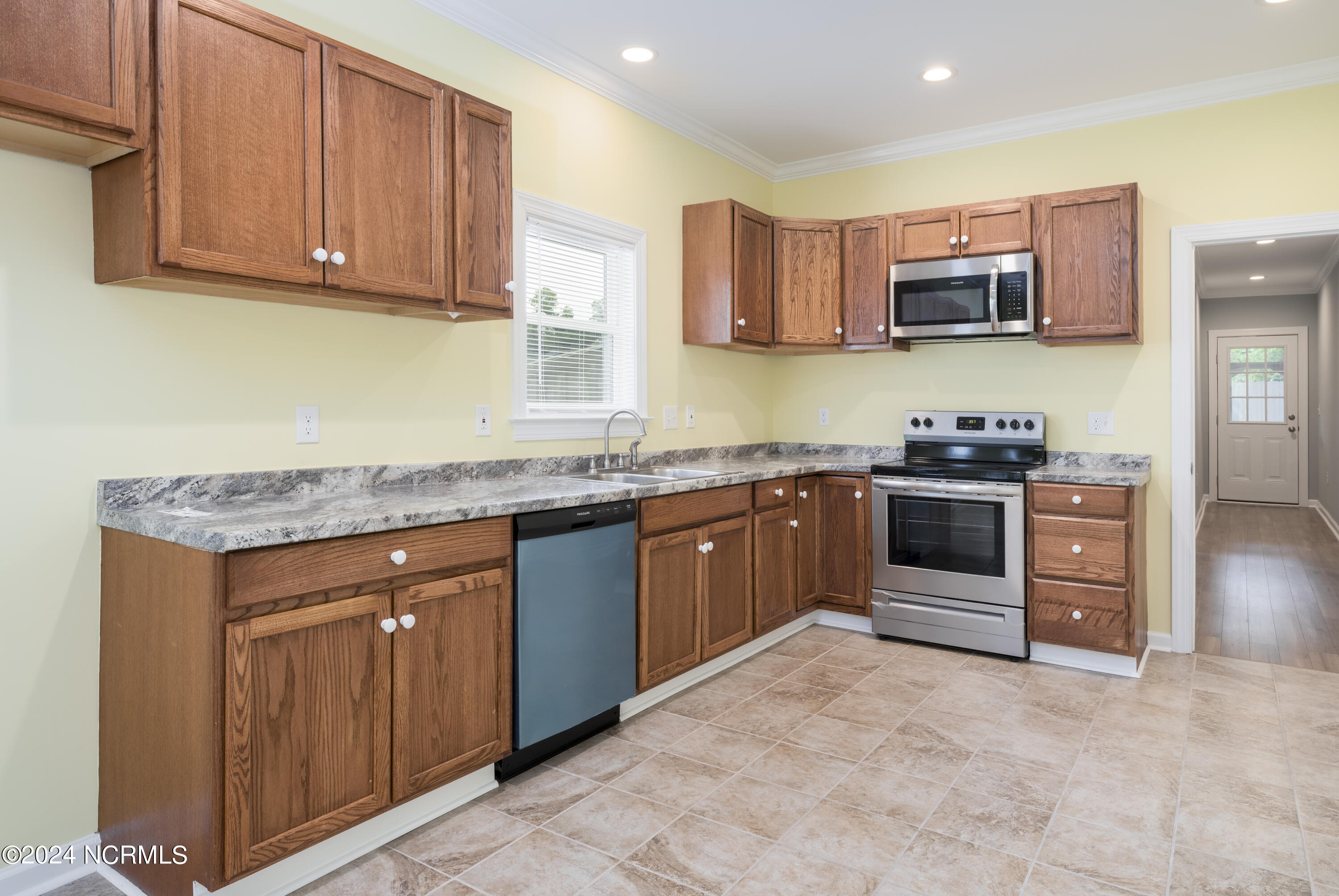 1012 Fanning Street Property Photo 11