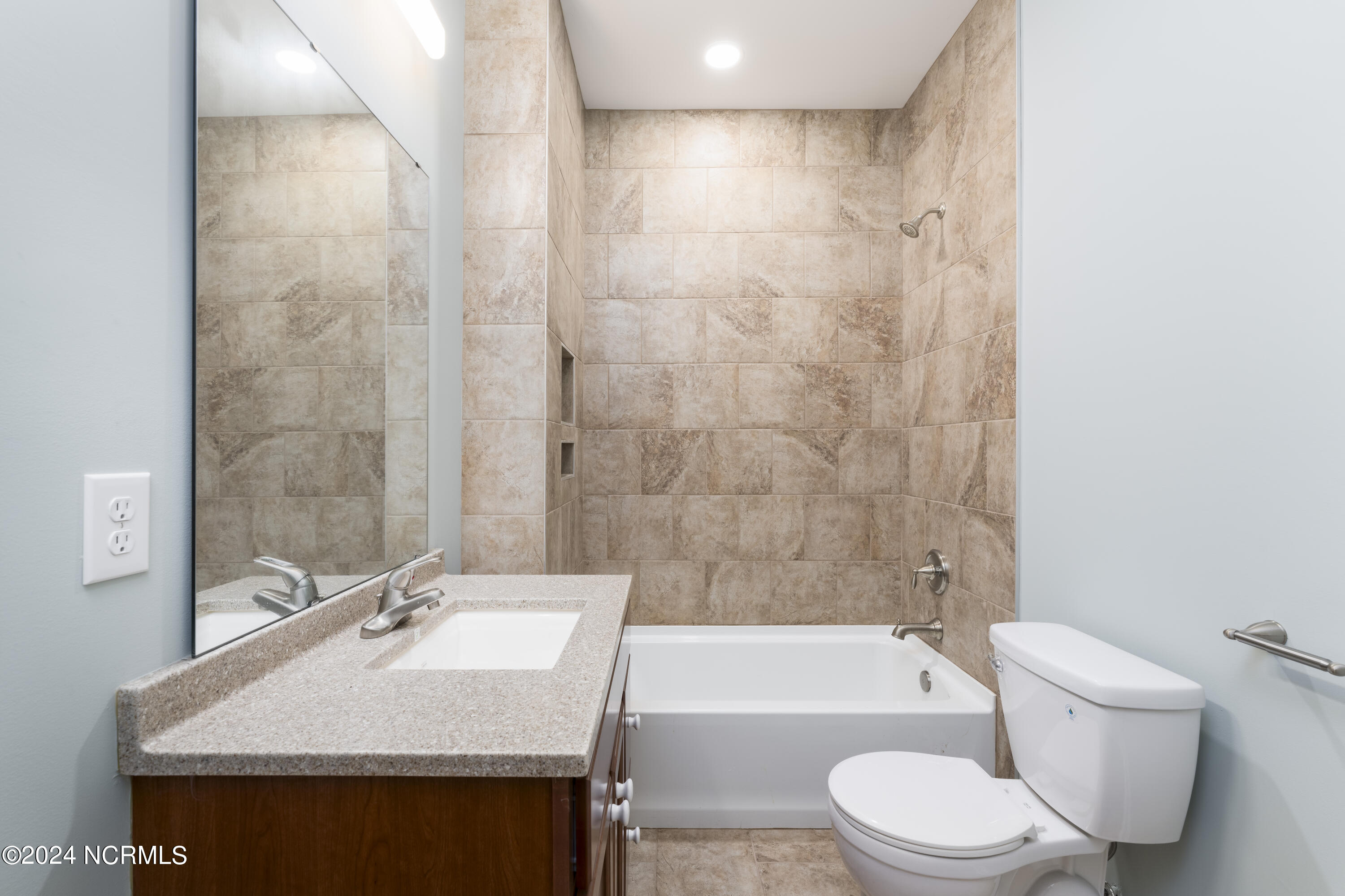 1012 Fanning Street Property Photo 17