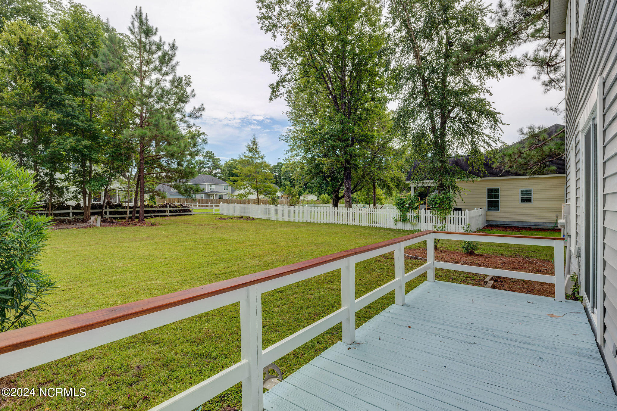 3939 Appleton Way Property Photo 13