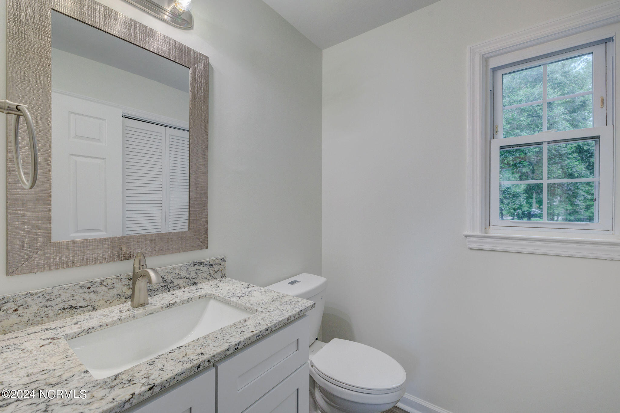 3939 Appleton Way Property Photo 27