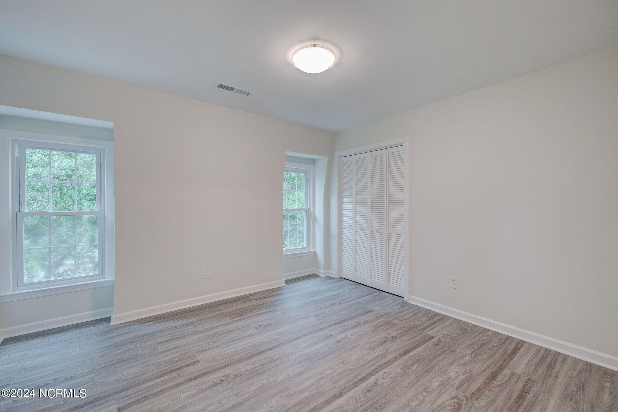 3939 Appleton Way Property Photo 32