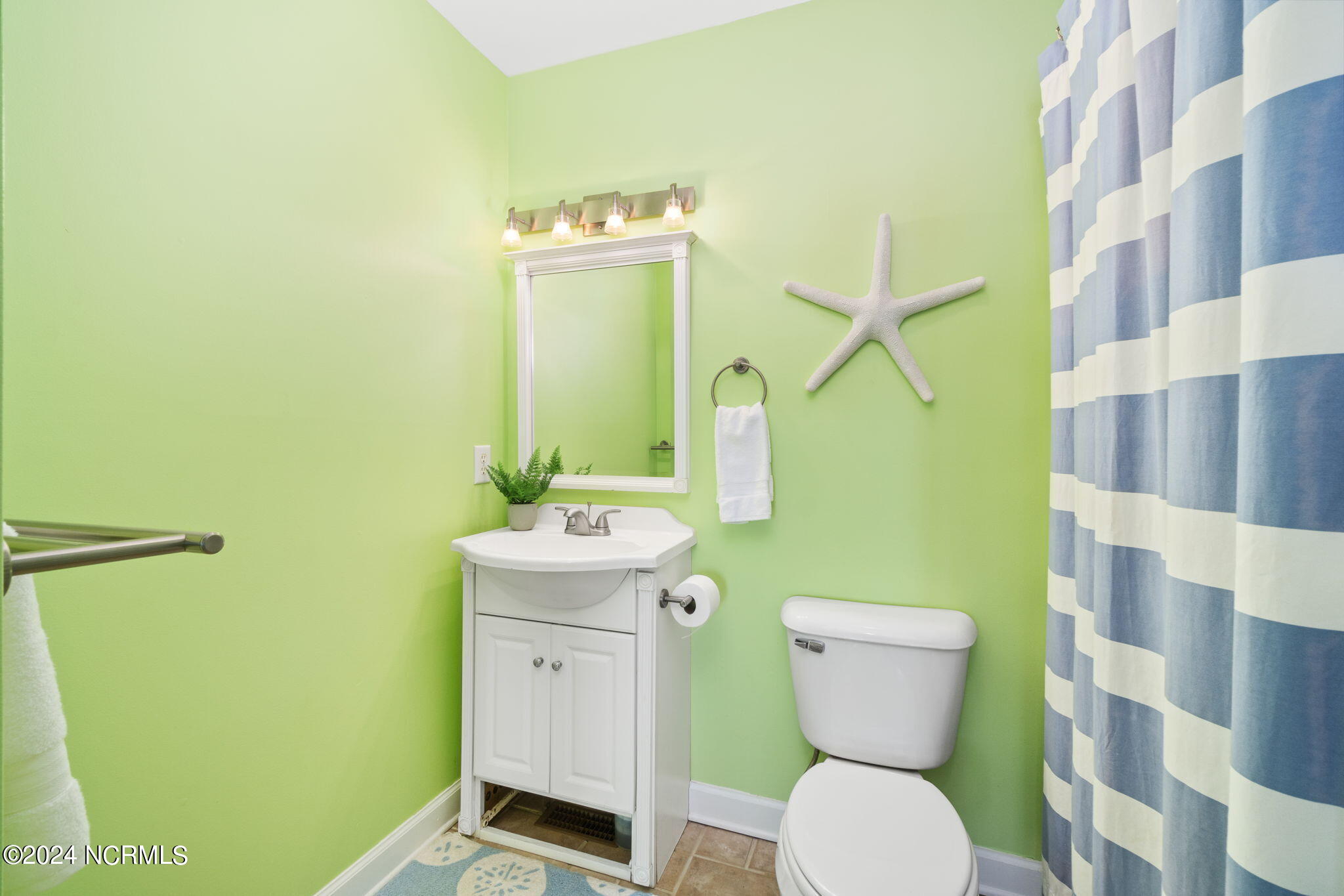 4304 Emerald Drive Property Photo 41