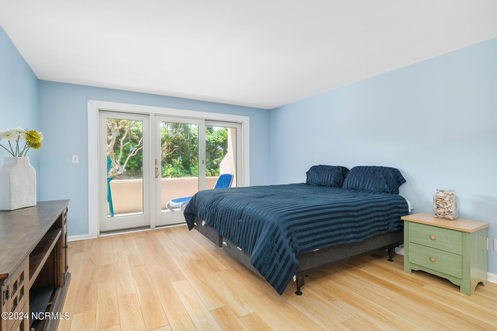 331 Salter Path Road 104 Property Photo 4