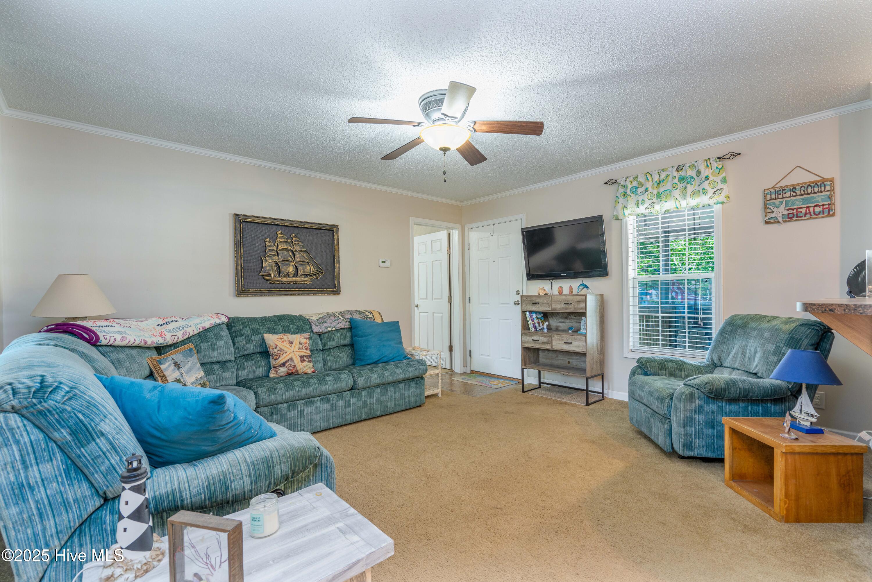 304 Deer Trail Property Photo 12