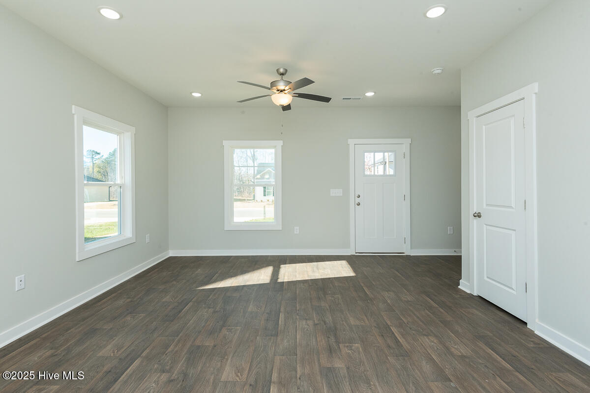 117 Ambergate Court Property Photo 16