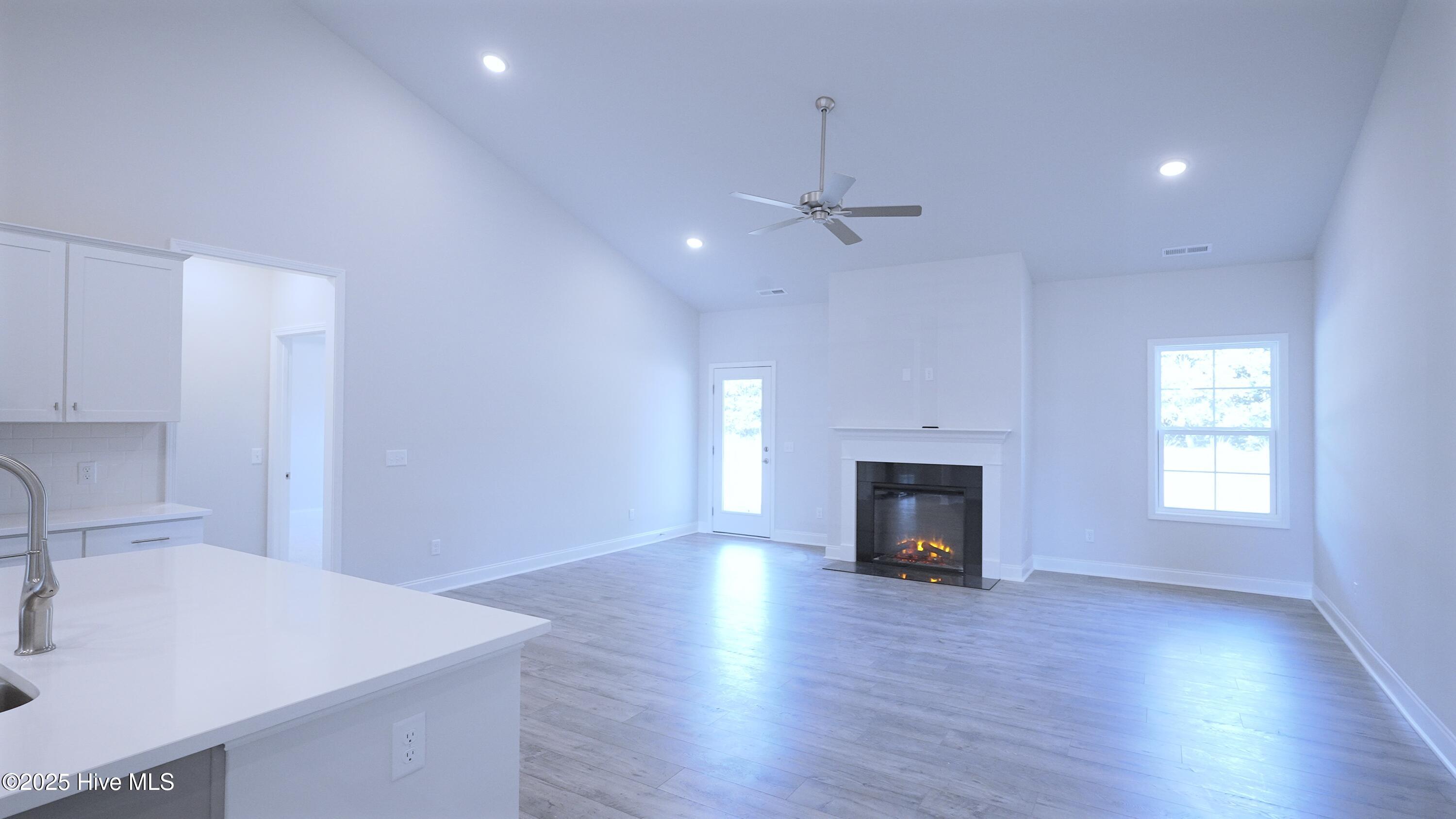1219 St Simons Drive Property Photo 7