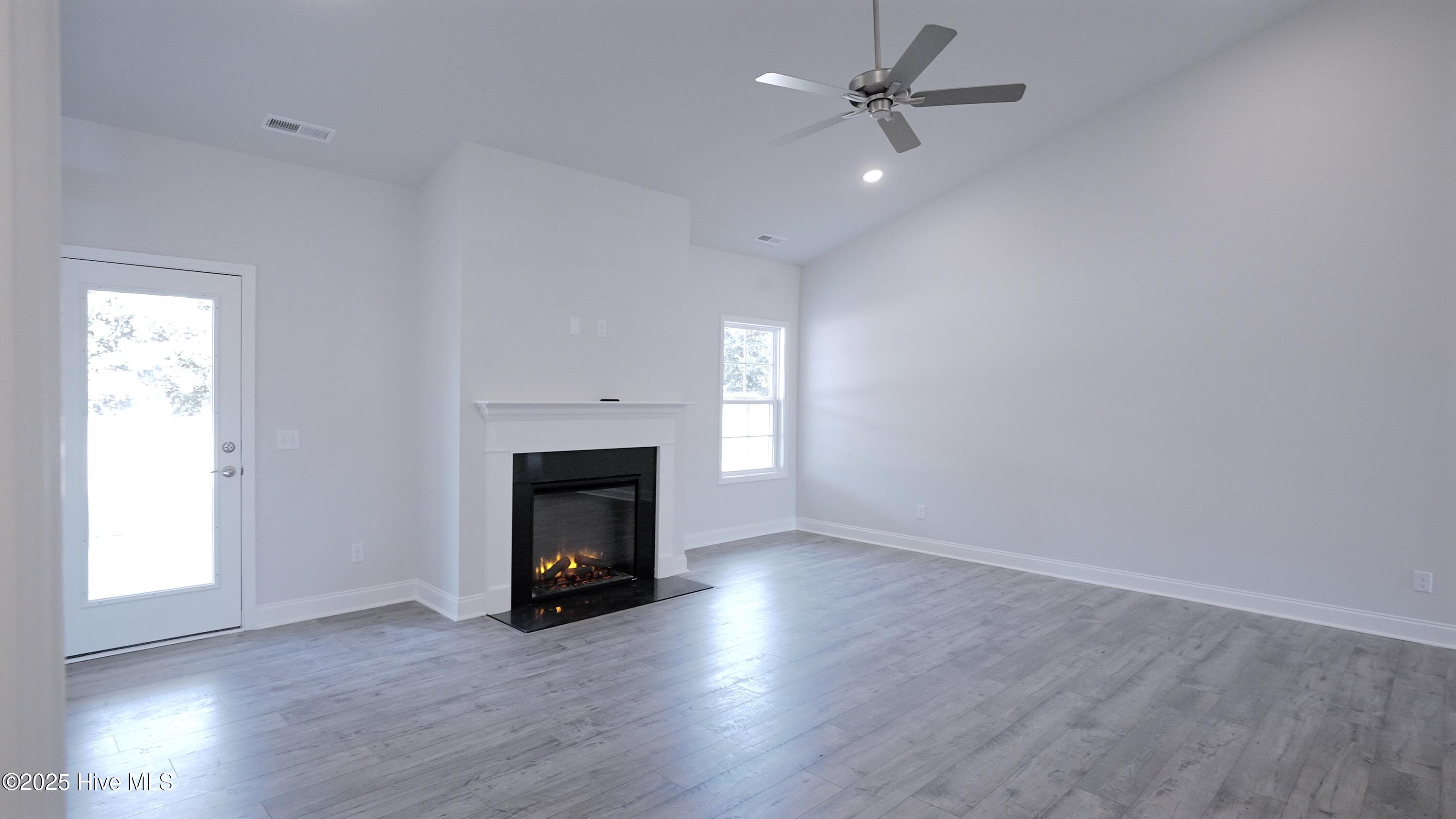 1219 St Simons Drive Property Photo 8