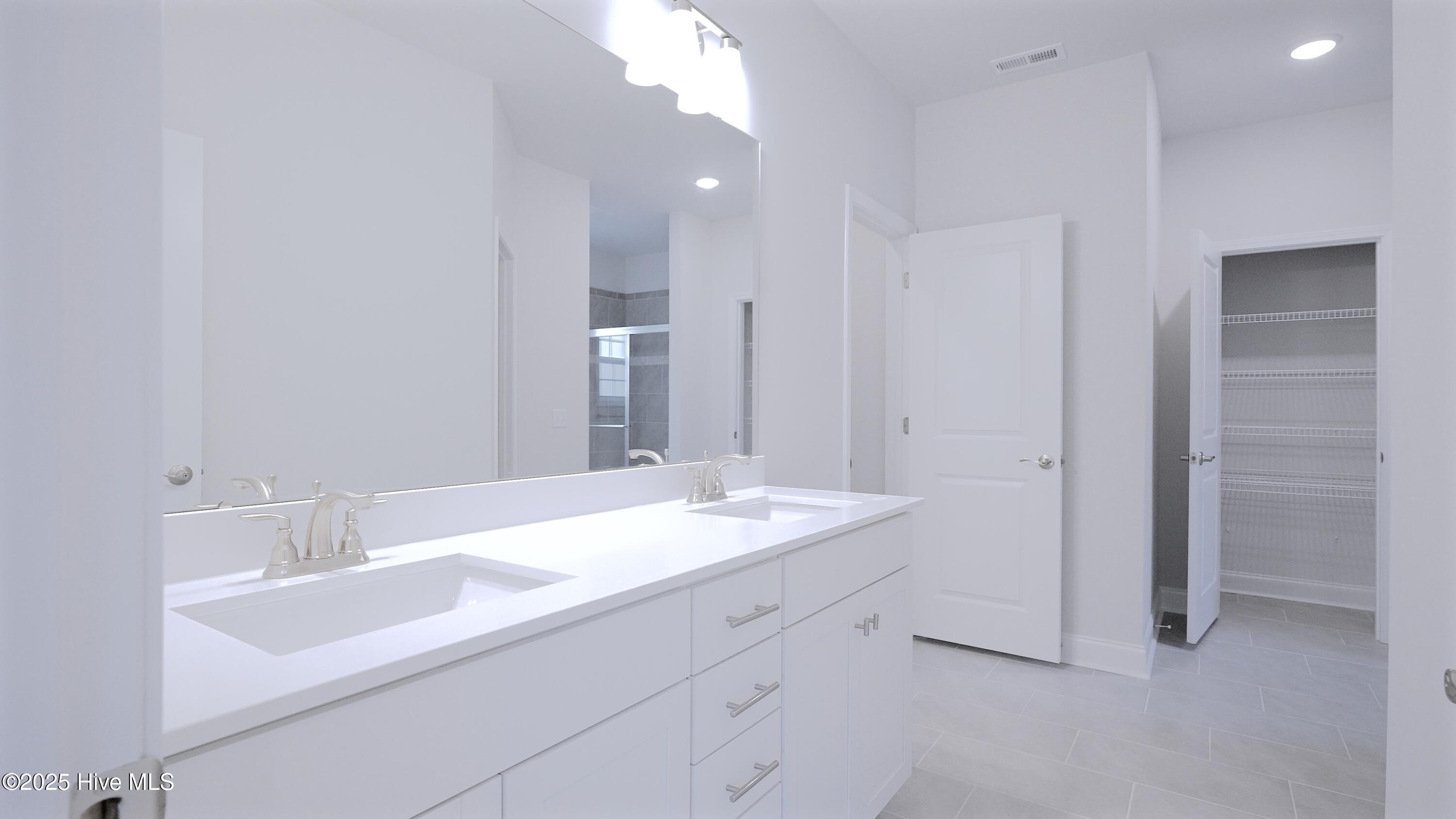 1219 St Simons Drive Property Photo 15