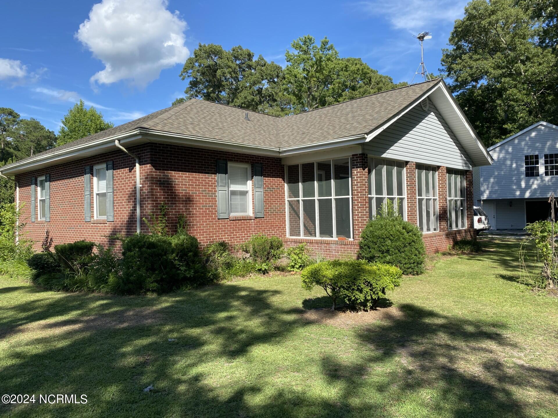 700 Crabtree Road Property Photo 1