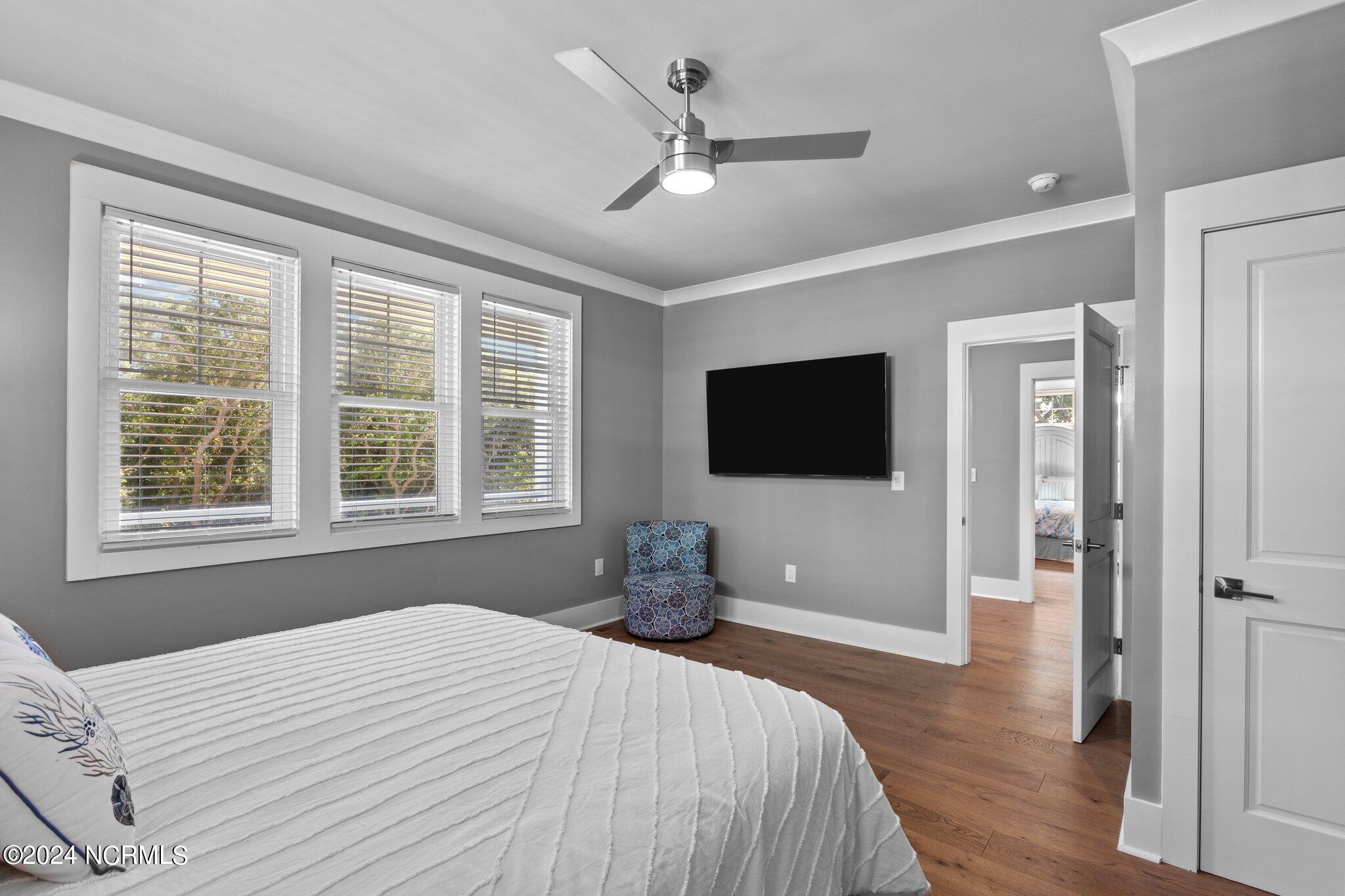 941 Salter Path Road . Property Photo 32