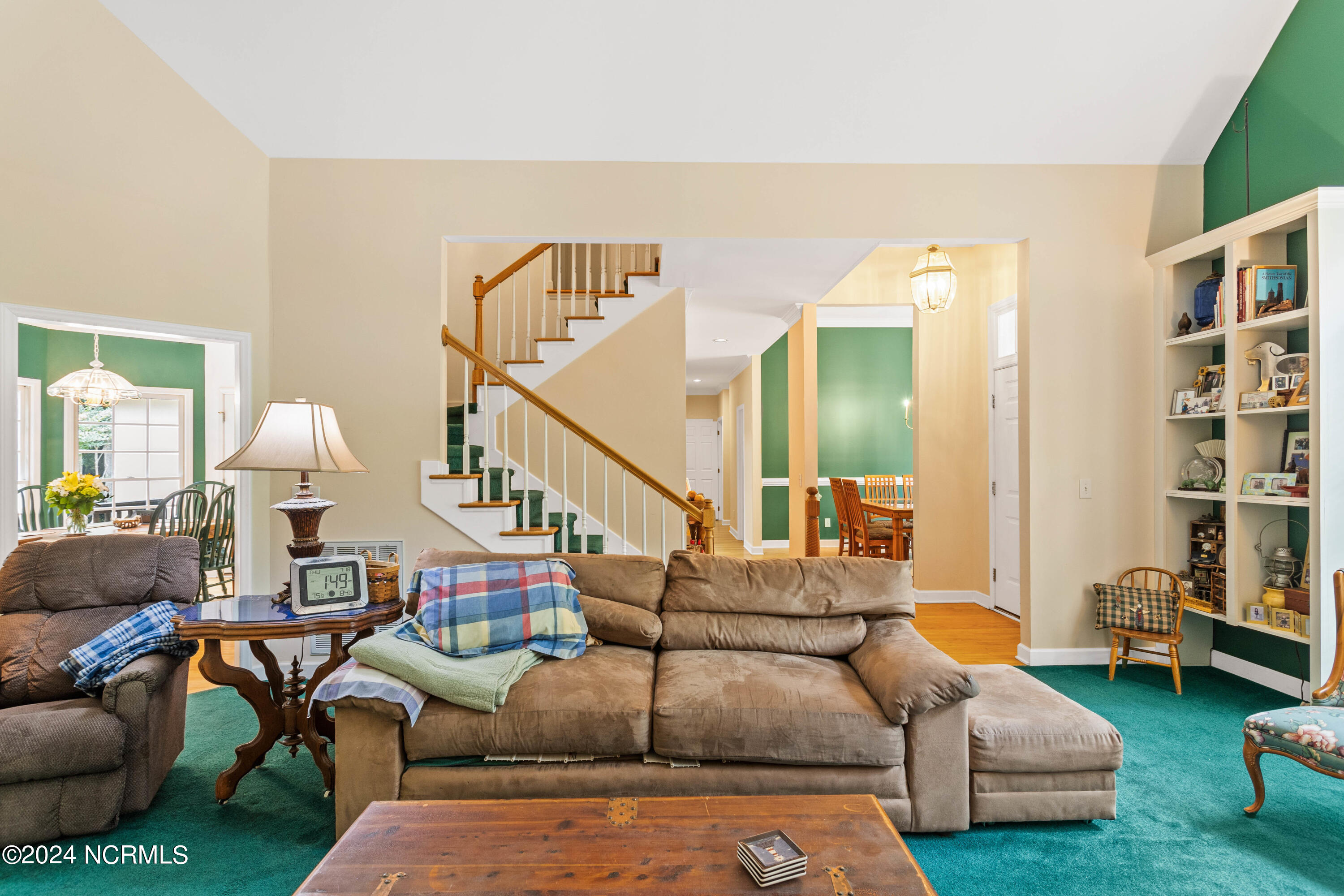6604 Cove Point Drive Property Photo 10