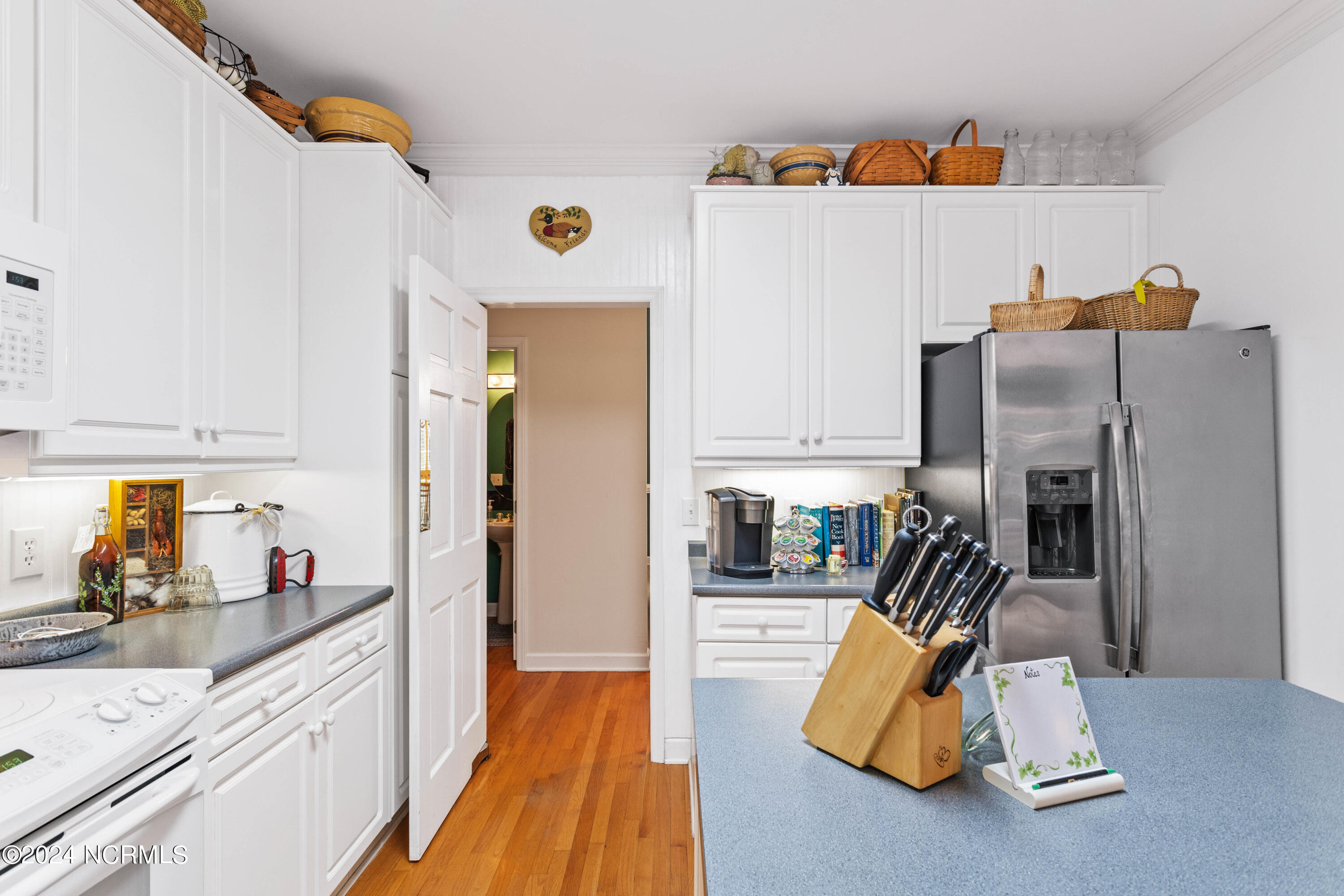 6604 Cove Point Drive Property Photo 14