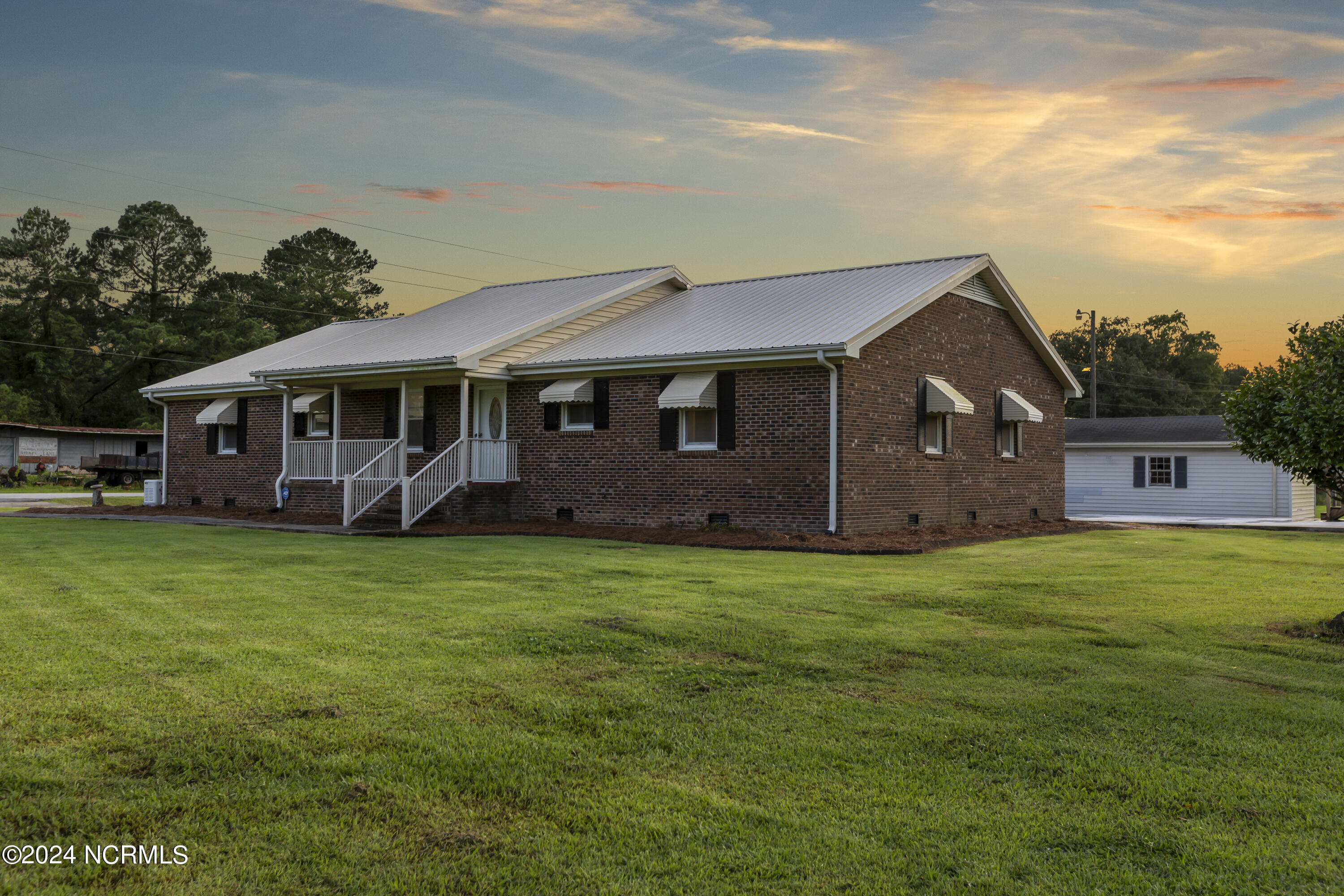 9615 County Home Road Property Photo 2
