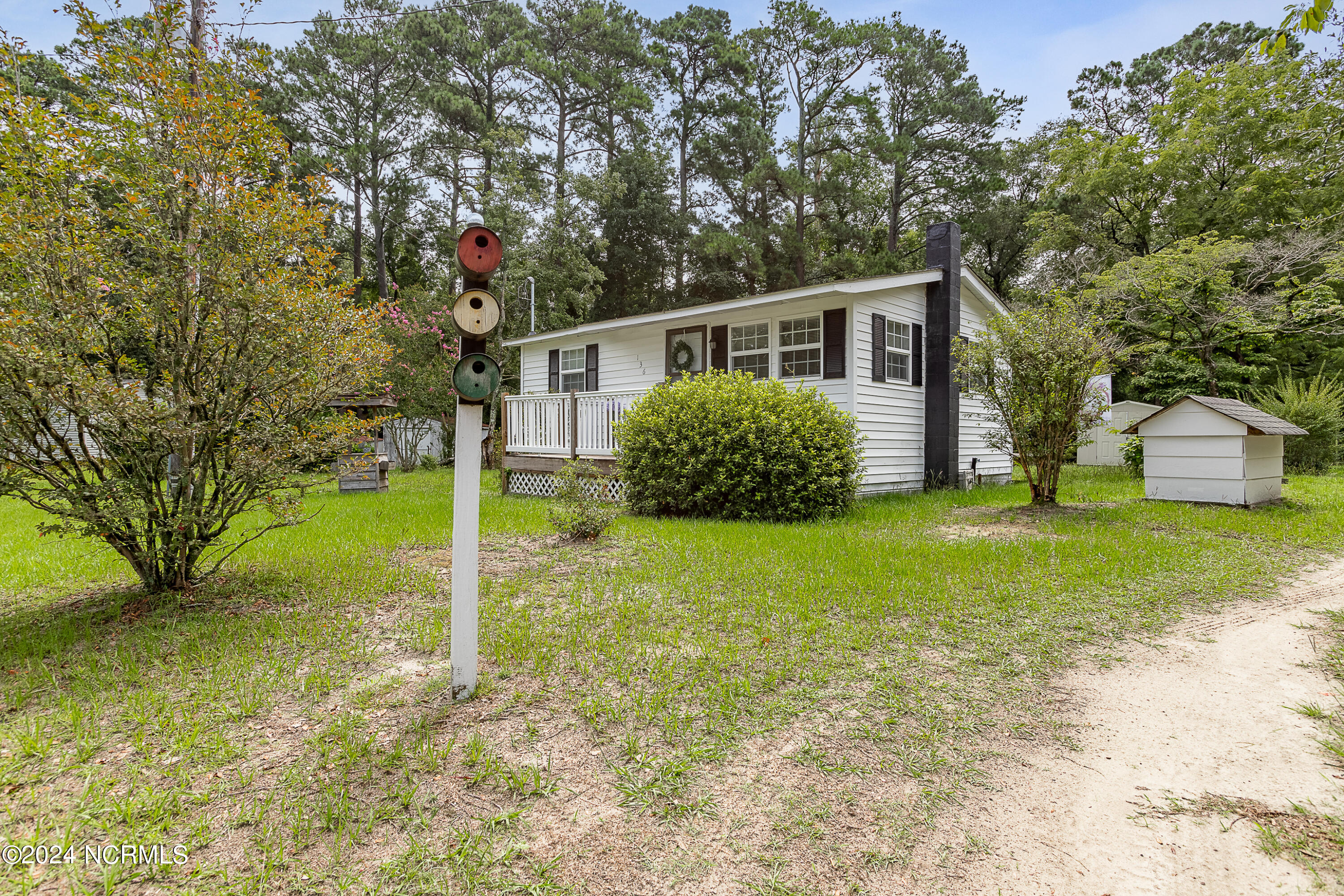 136 Floyd Pond Lane Property Photo 2
