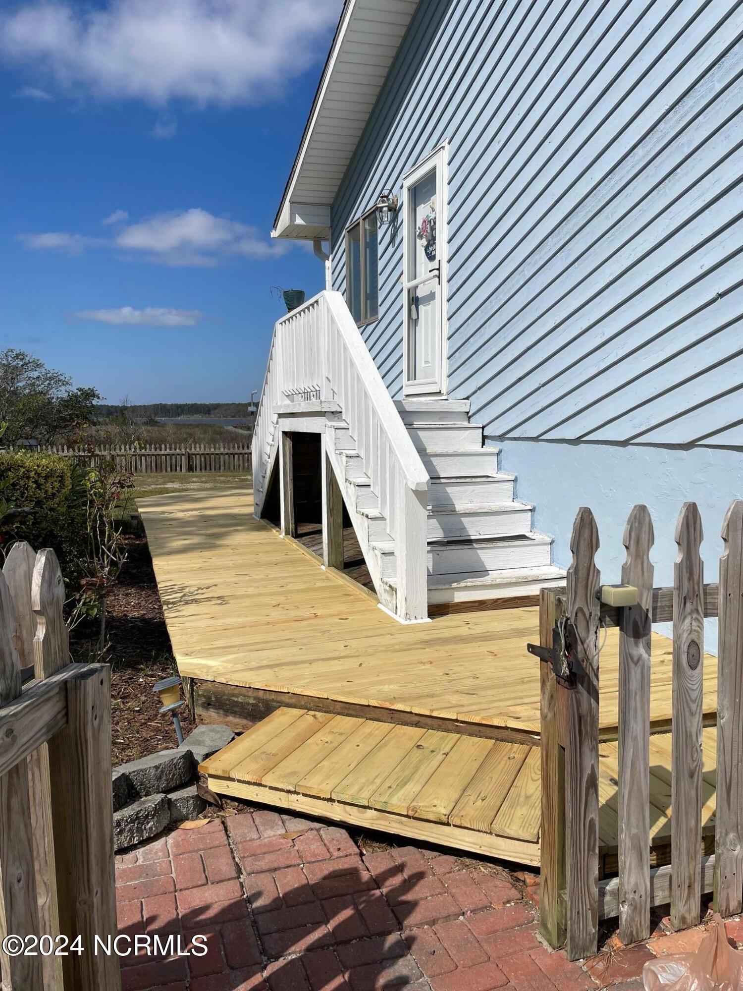 221 Lawrence Road Property Photo 4
