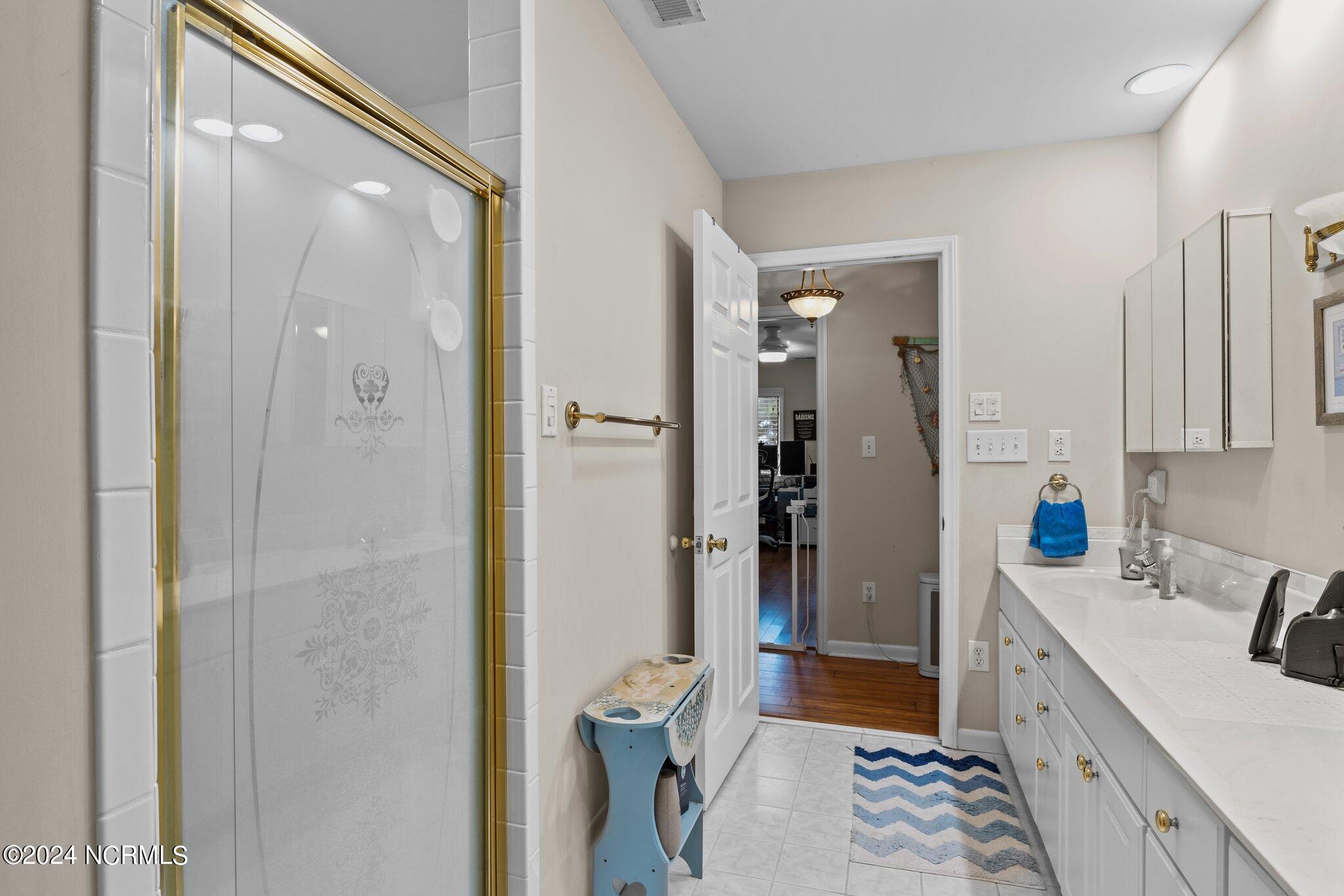 221 Lawrence Road Property Photo 43