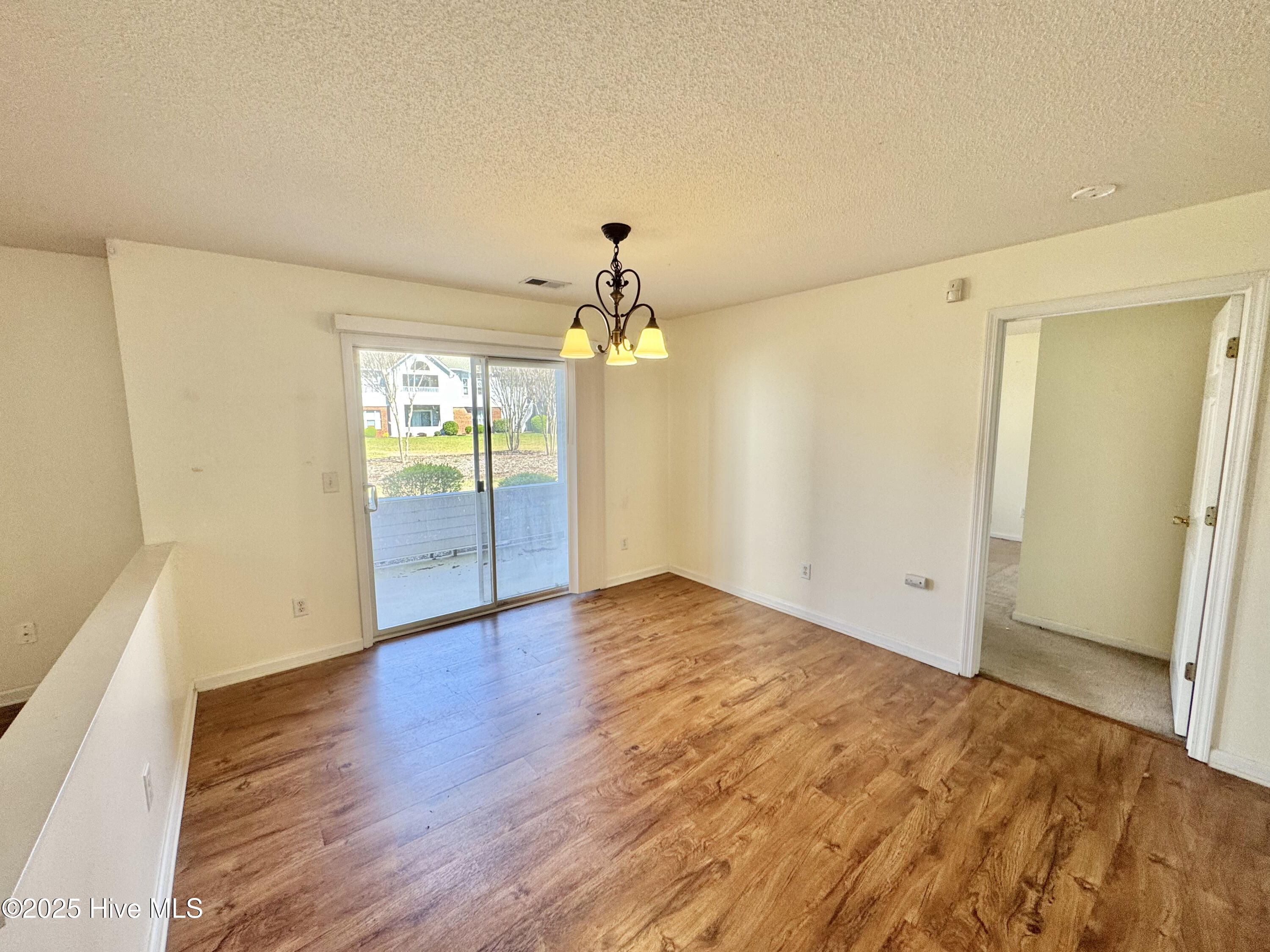 4140 Breezewood Drive 103 Property Photo 5