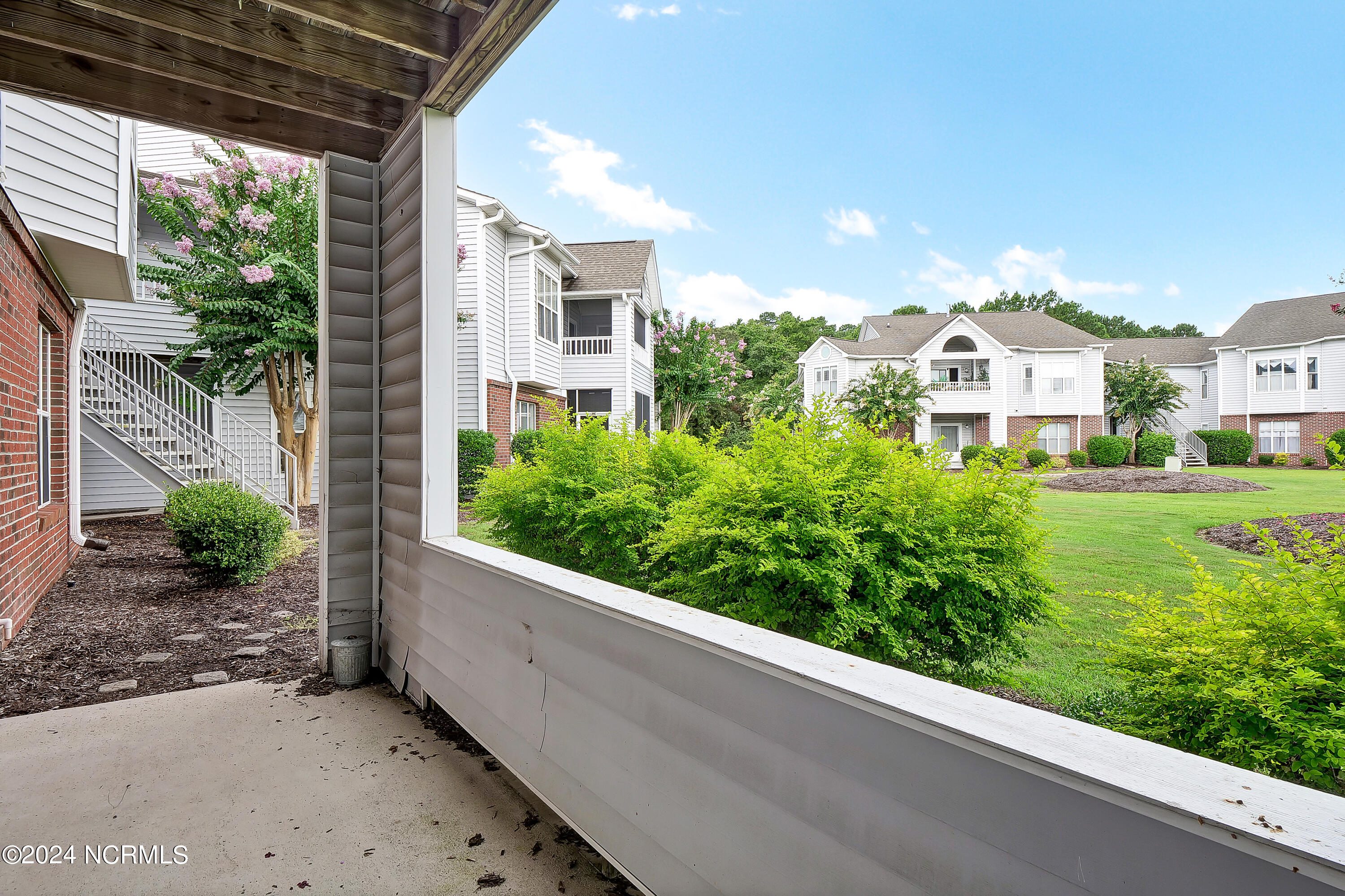 4140 Breezewood Drive 103 Property Photo 18