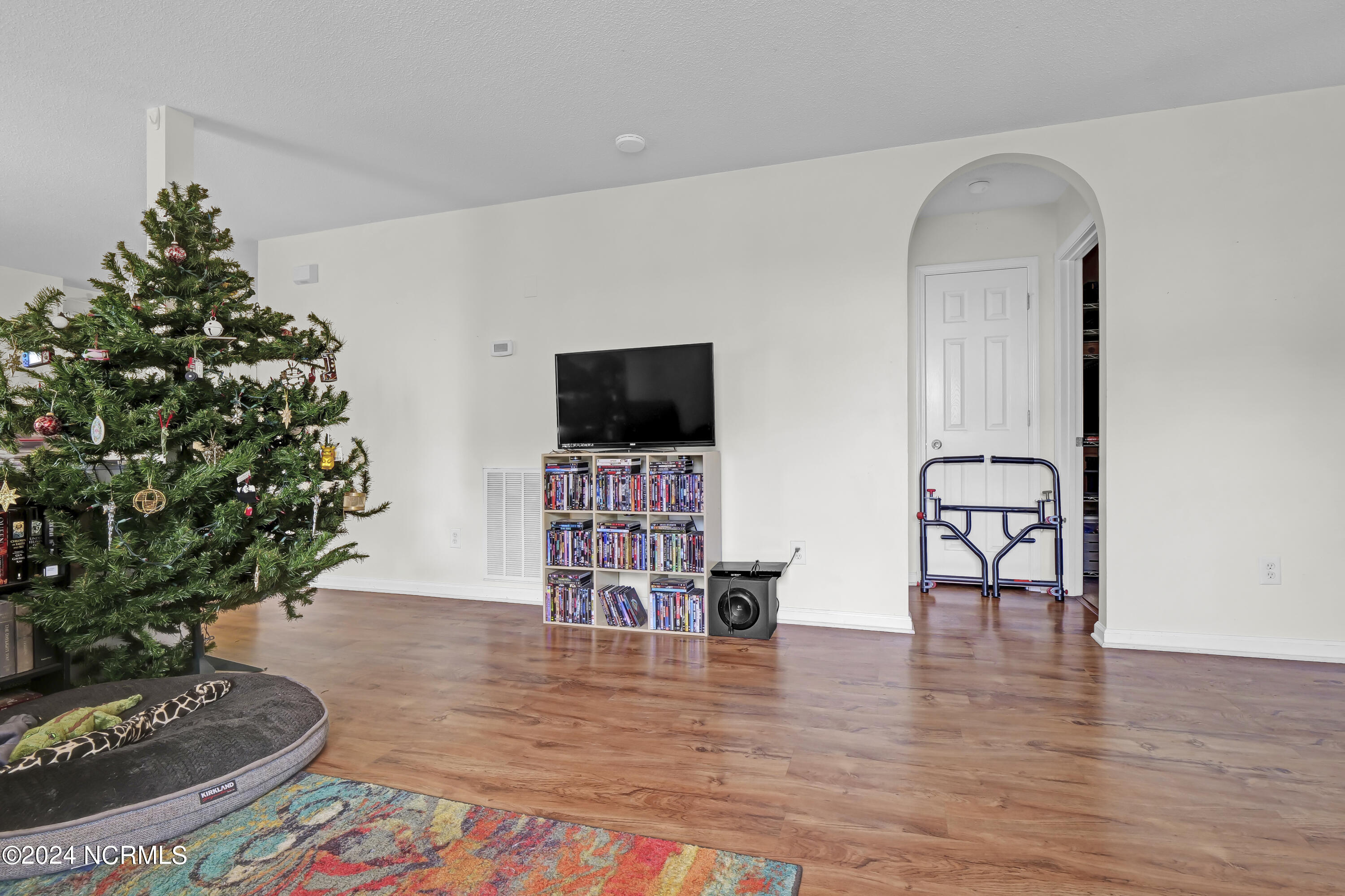 4140 Breezewood Drive 103 Property Photo 29