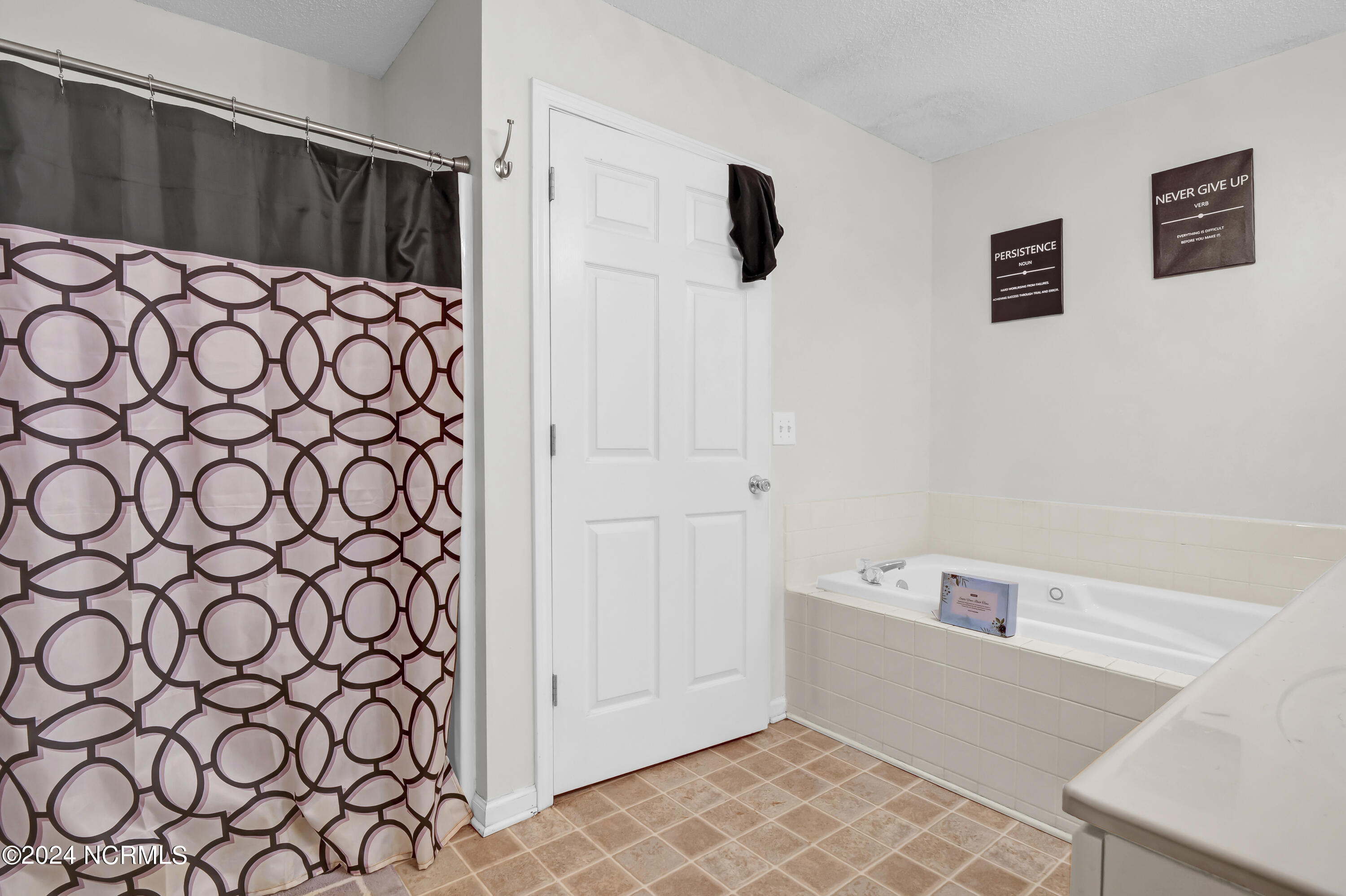 4140 Breezewood Drive 103 Property Photo 45