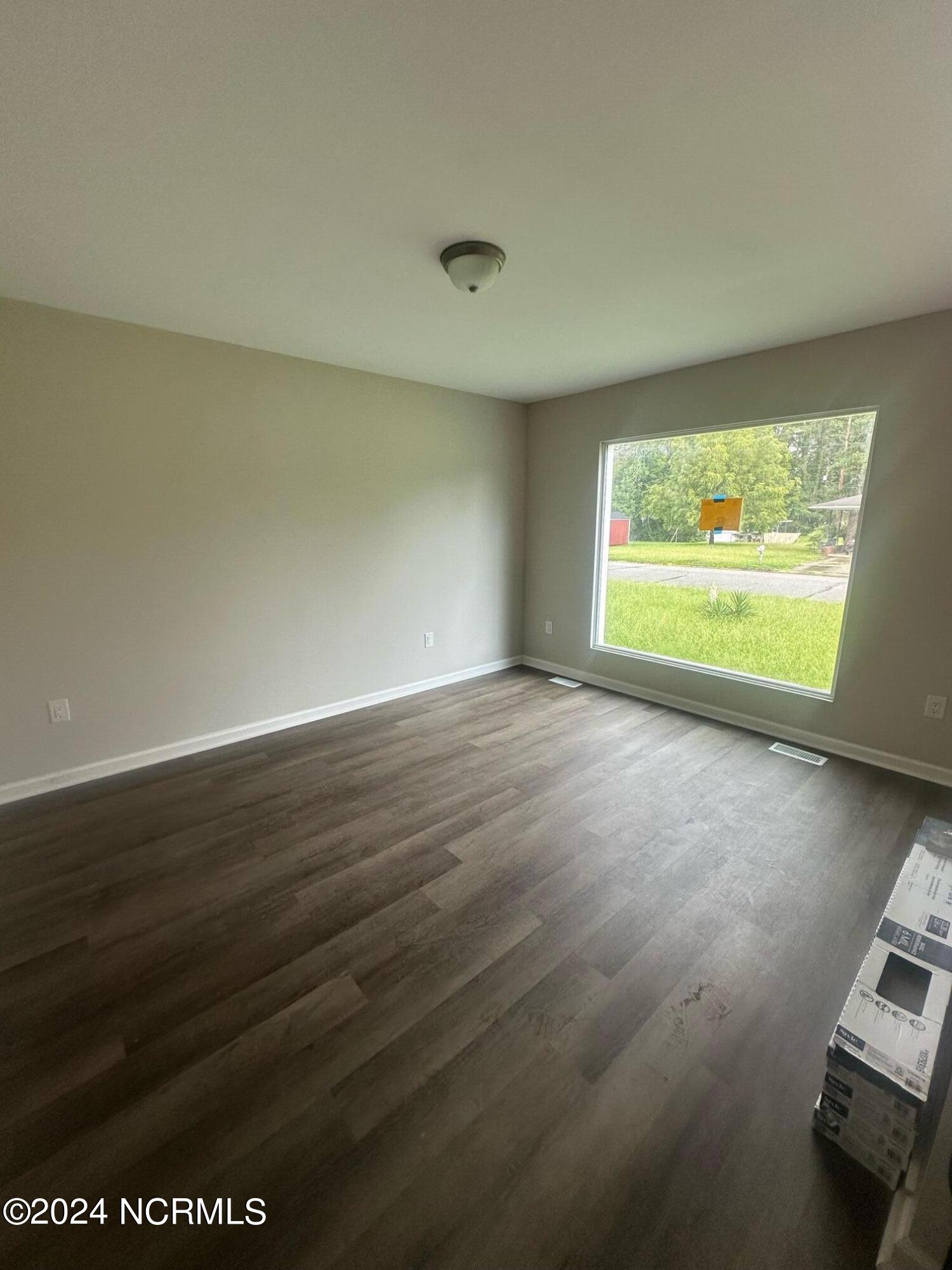 1600 Robert Avenue Property Photo 4