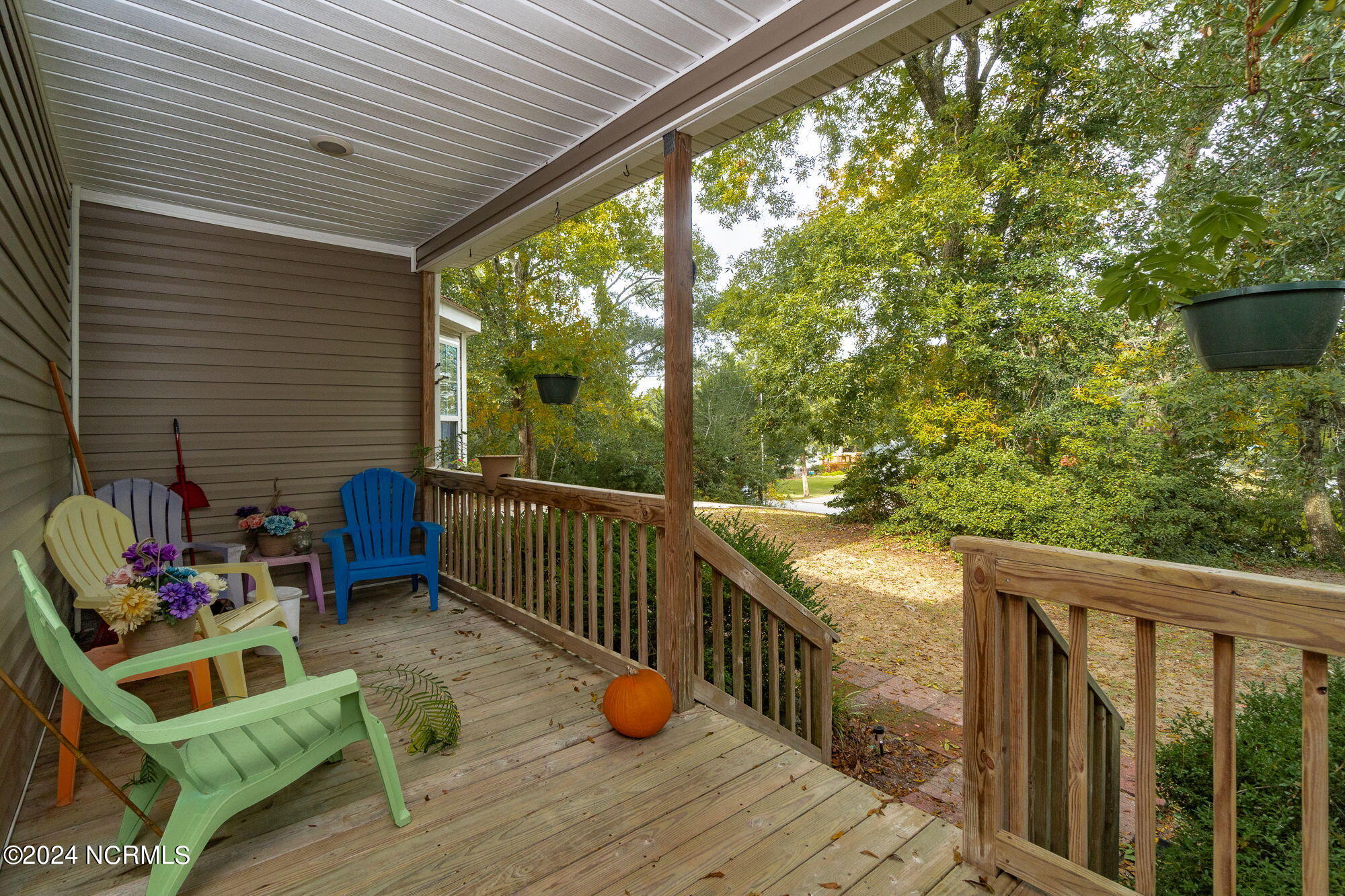 107 Shady Lane Property Photo 3