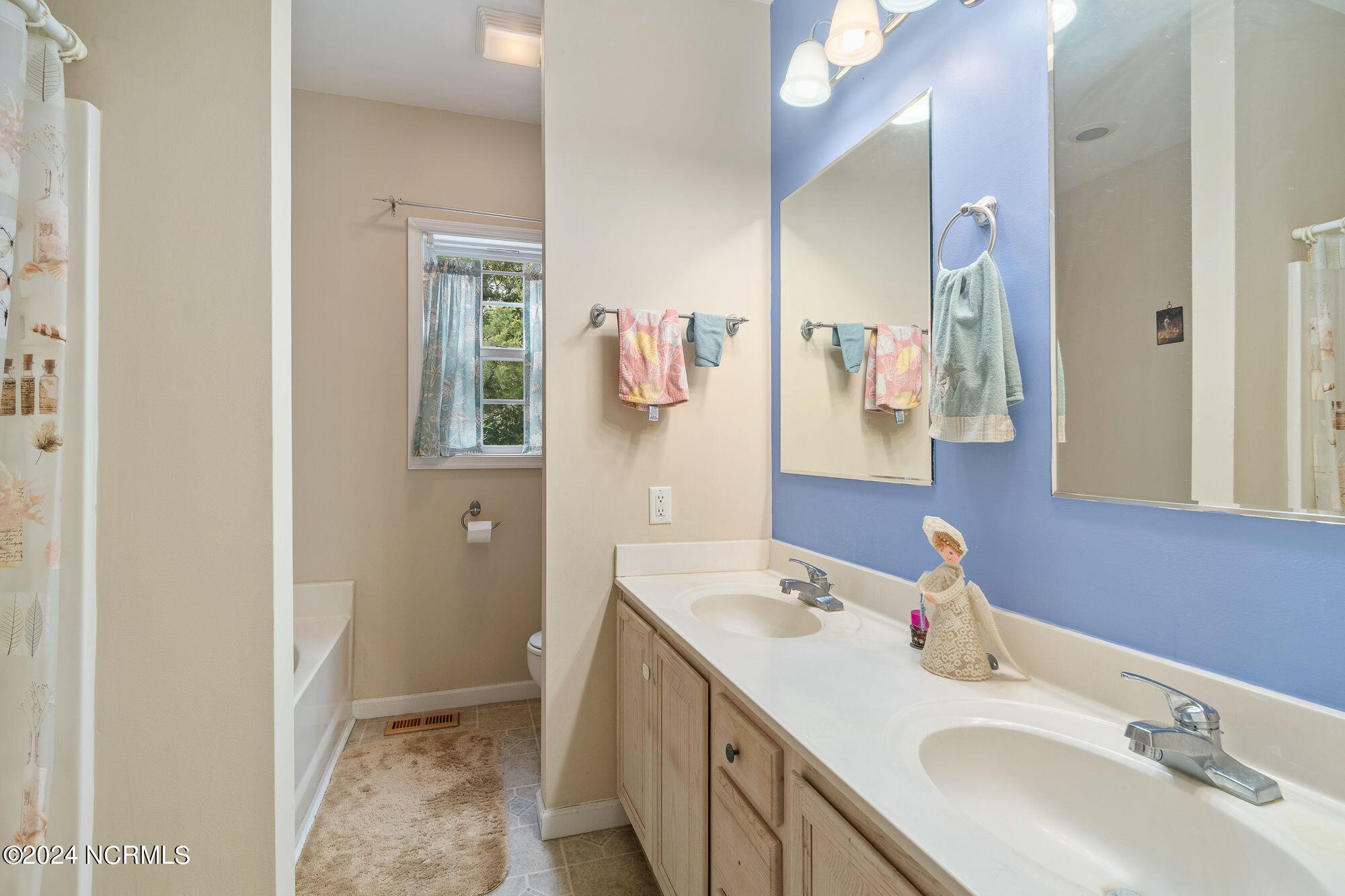 107 Shady Lane Property Photo 9