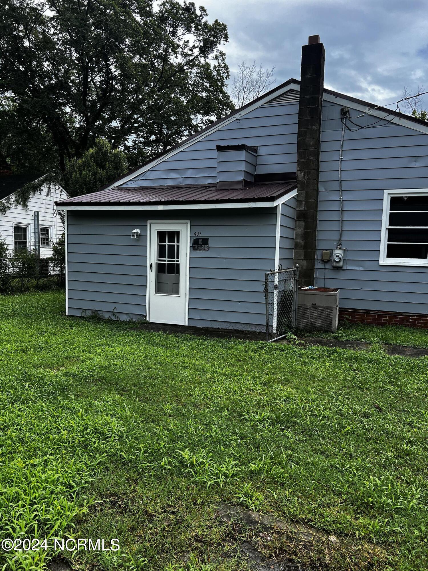 407 Winesett Circle Property Photo 2