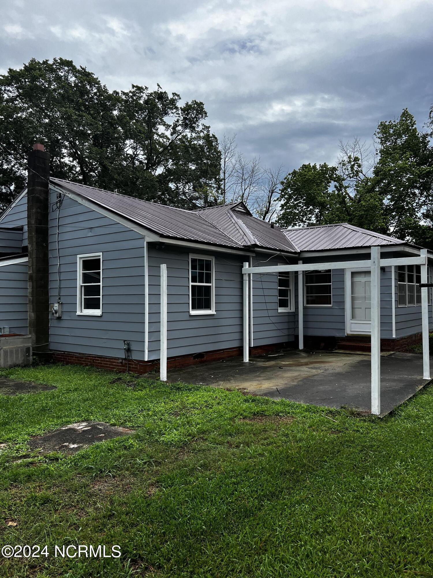 407 Winesett Circle Property Photo 4