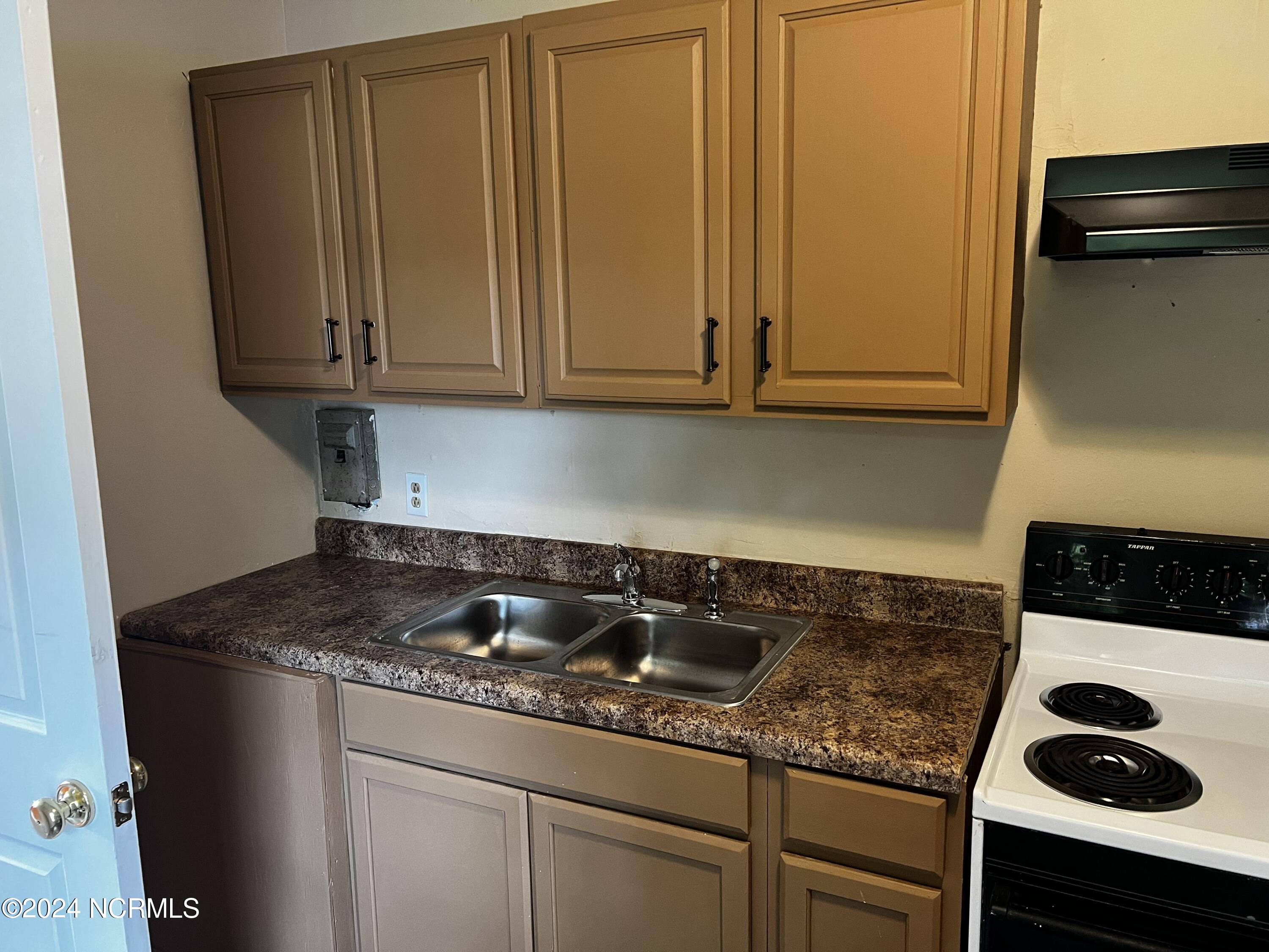 407 Winesett Circle Property Photo 10