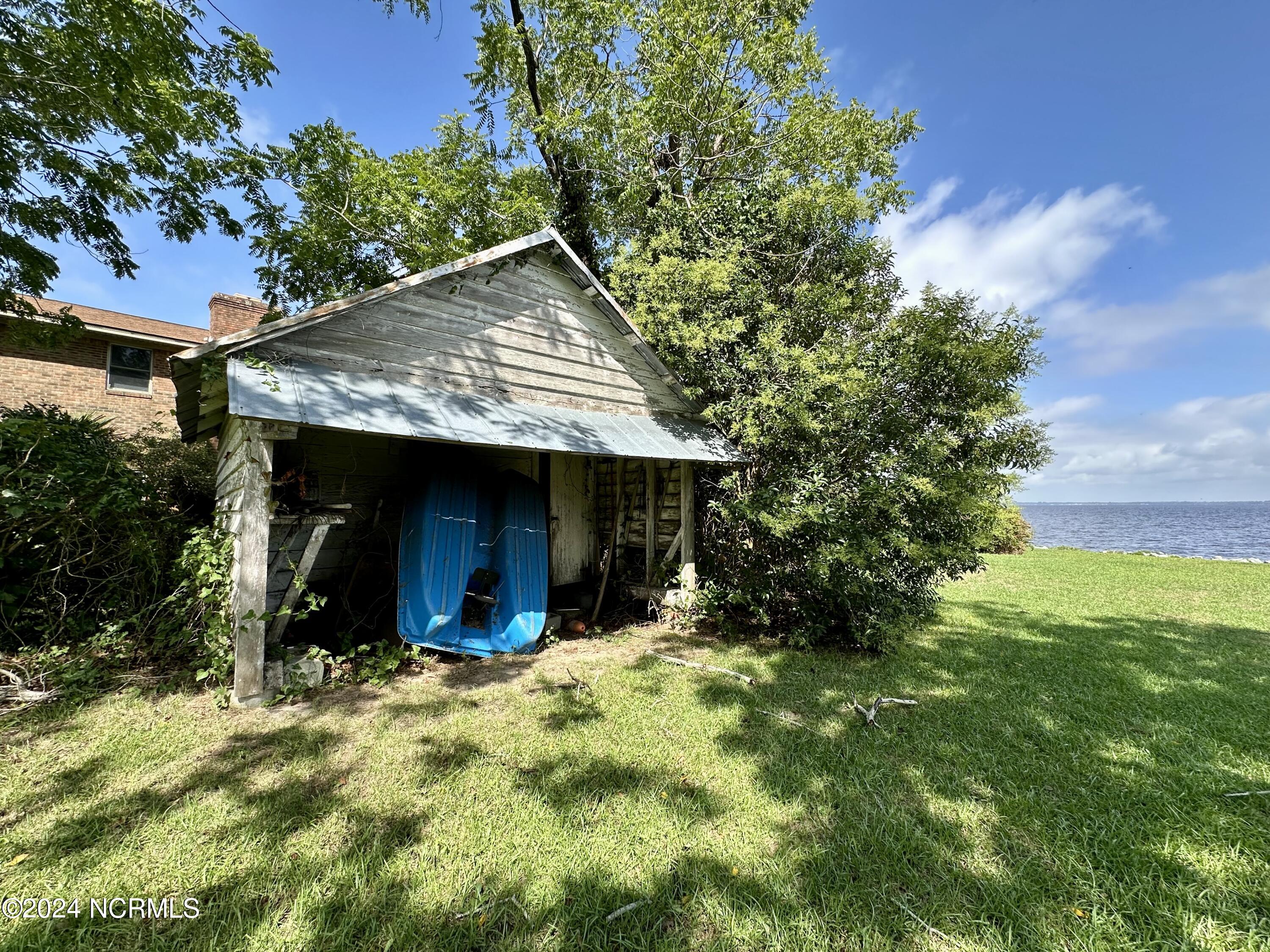 777 Arnolds Beach Road Property Photo 8