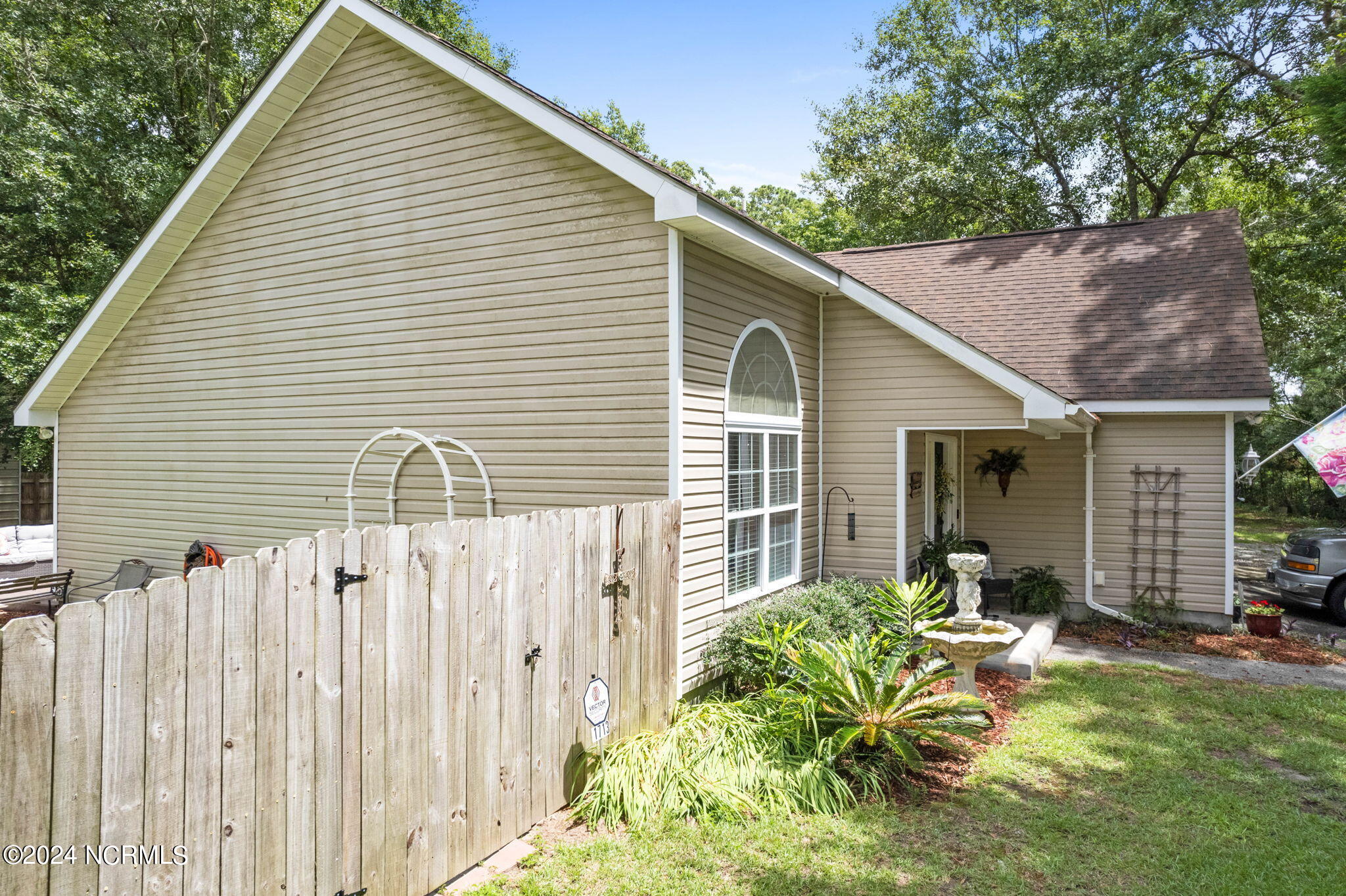 1360 Sweetwater Lane Property Photo 7