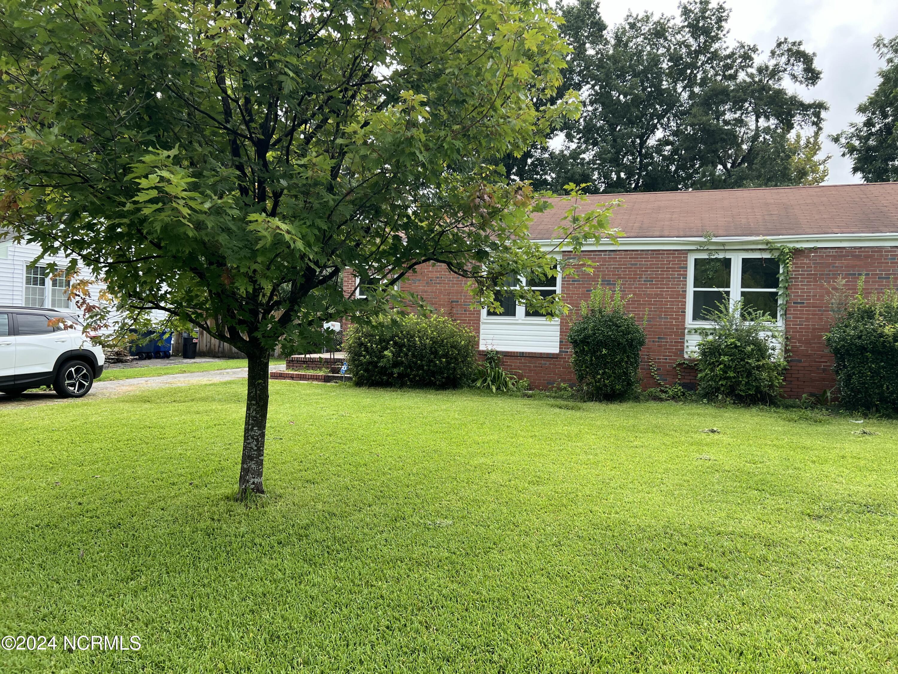 502 Seminole Trail Property Photo 2