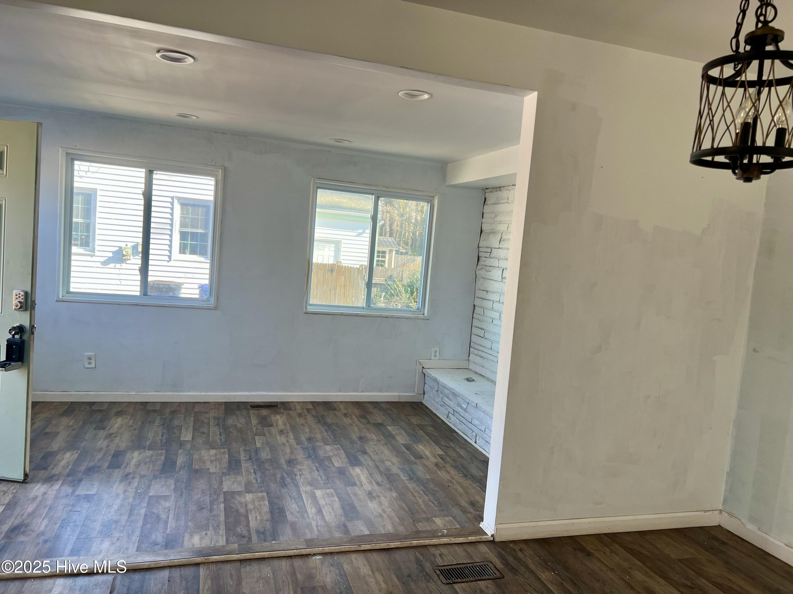 502 Seminole Trail Property Photo 11