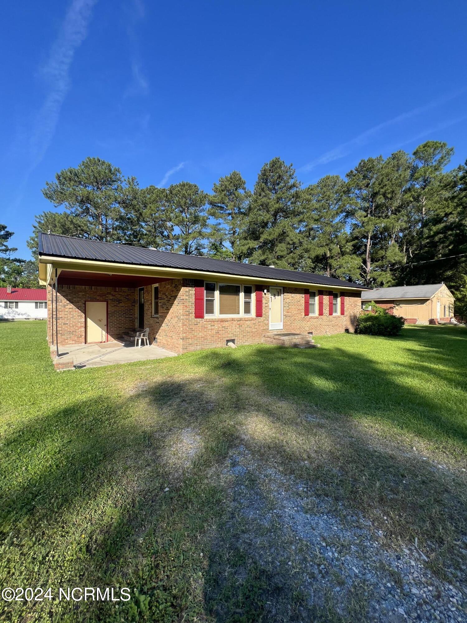 403 Clemmons Street Property Photo 9