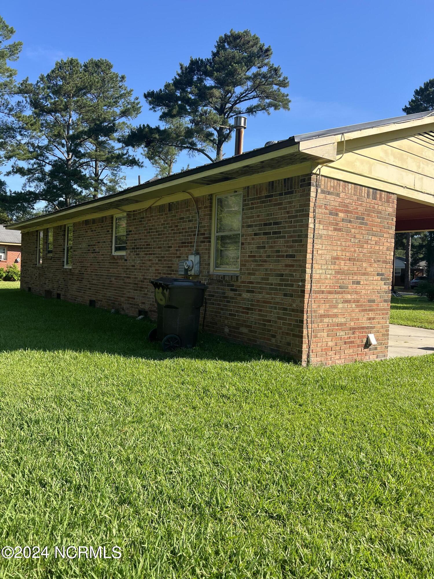 403 Clemmons Street Property Photo 10