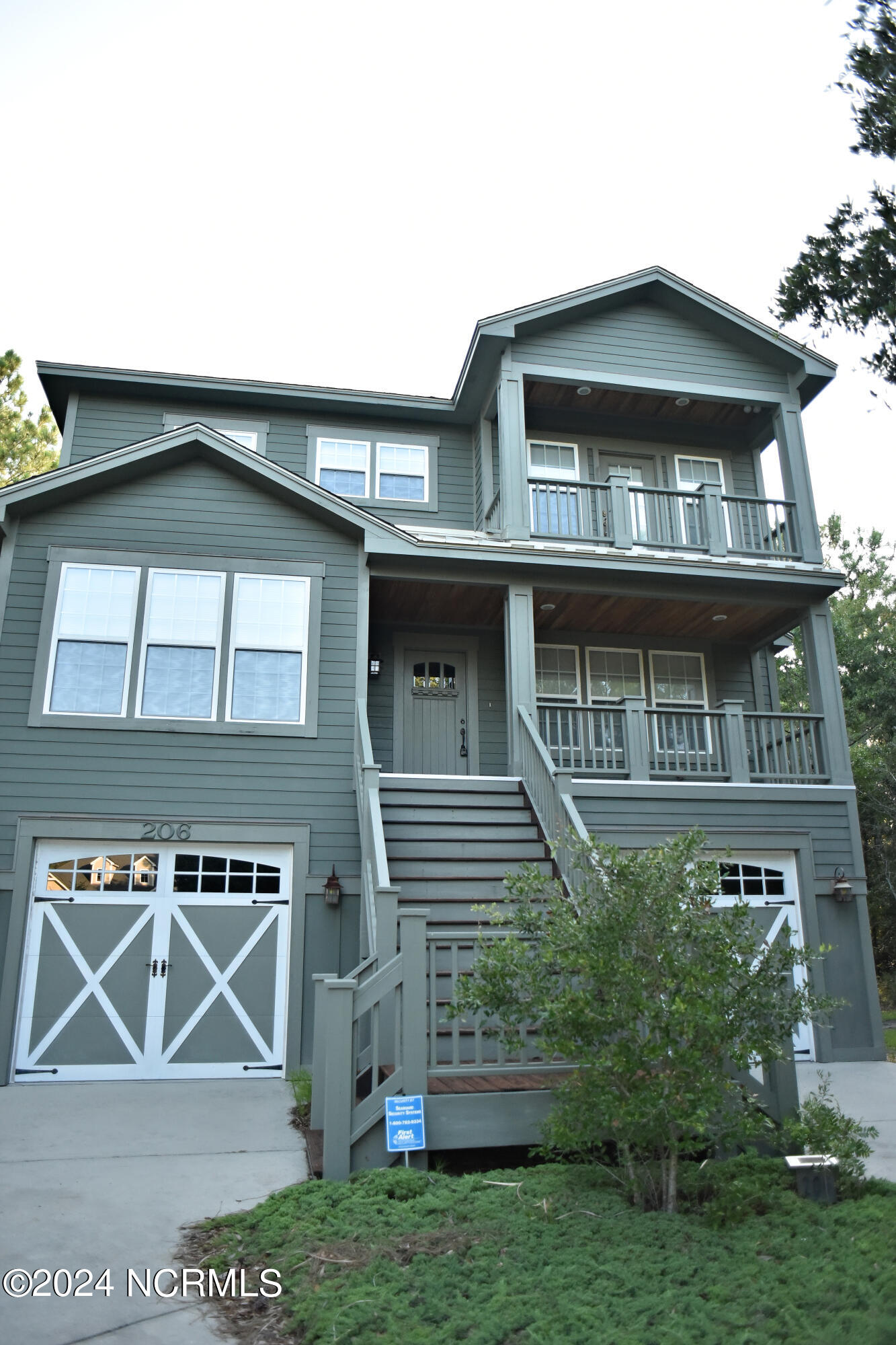 206 Mimosa Drive Property Photo 4